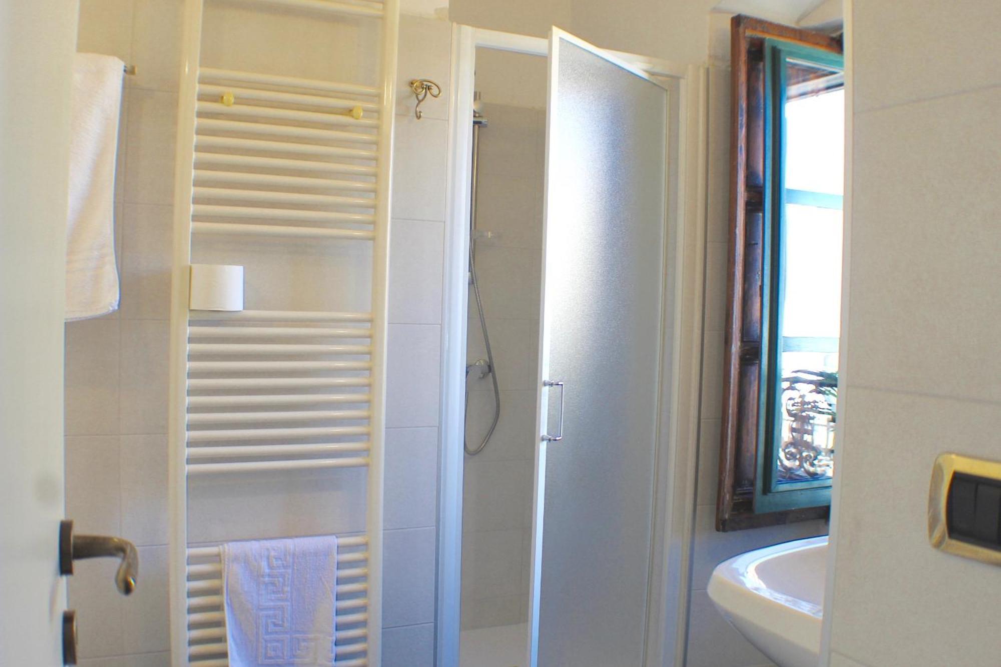Standard Triple Room Sea View,1652747556:JPEG