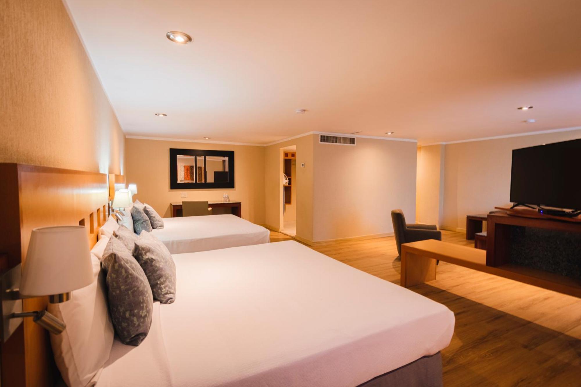 Junior Suite,1652759367:JPEG