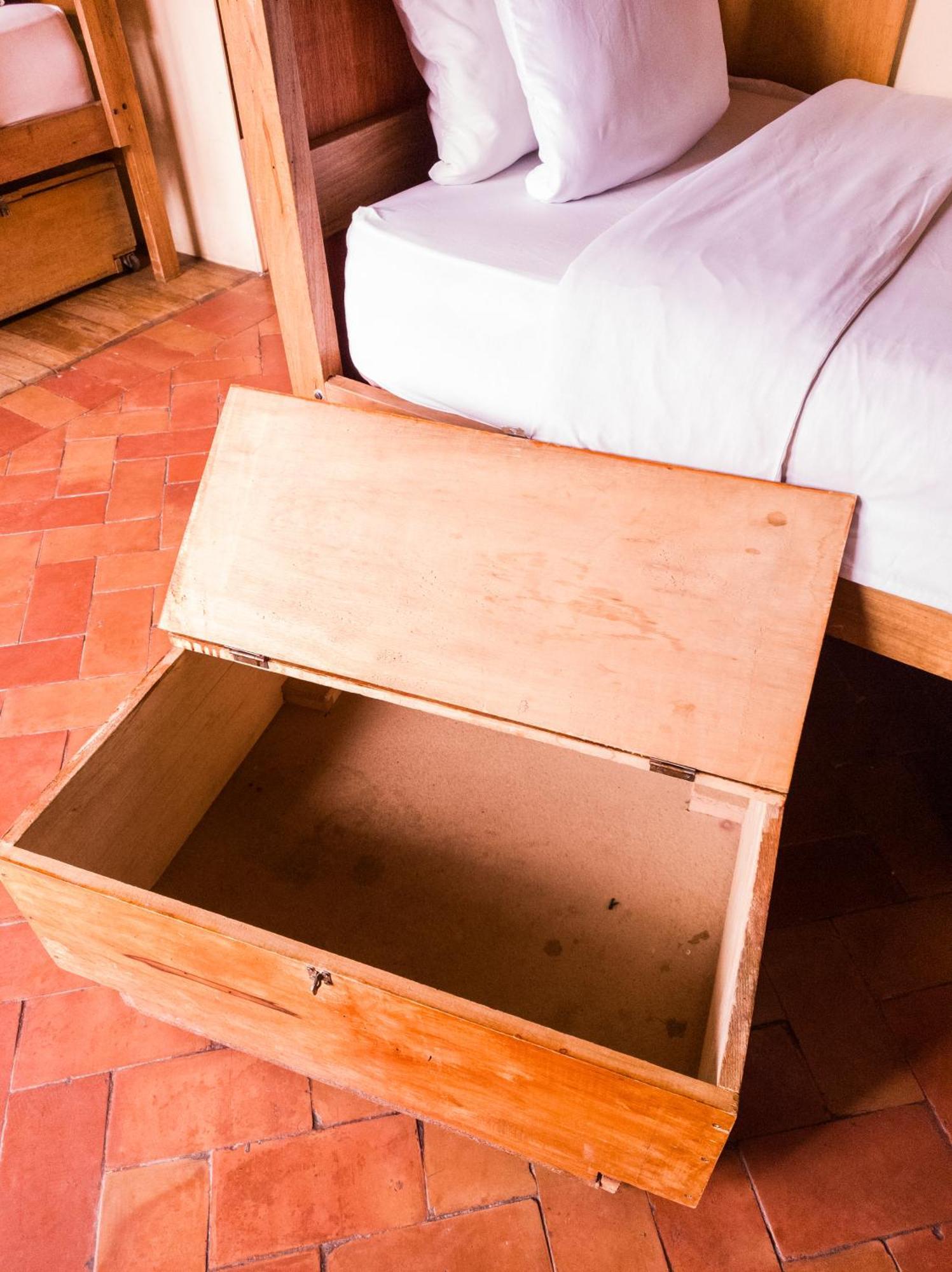 Bed in 8-Bed Mixed Dormitory Room with Private Bathroom,1652766512:JPEG