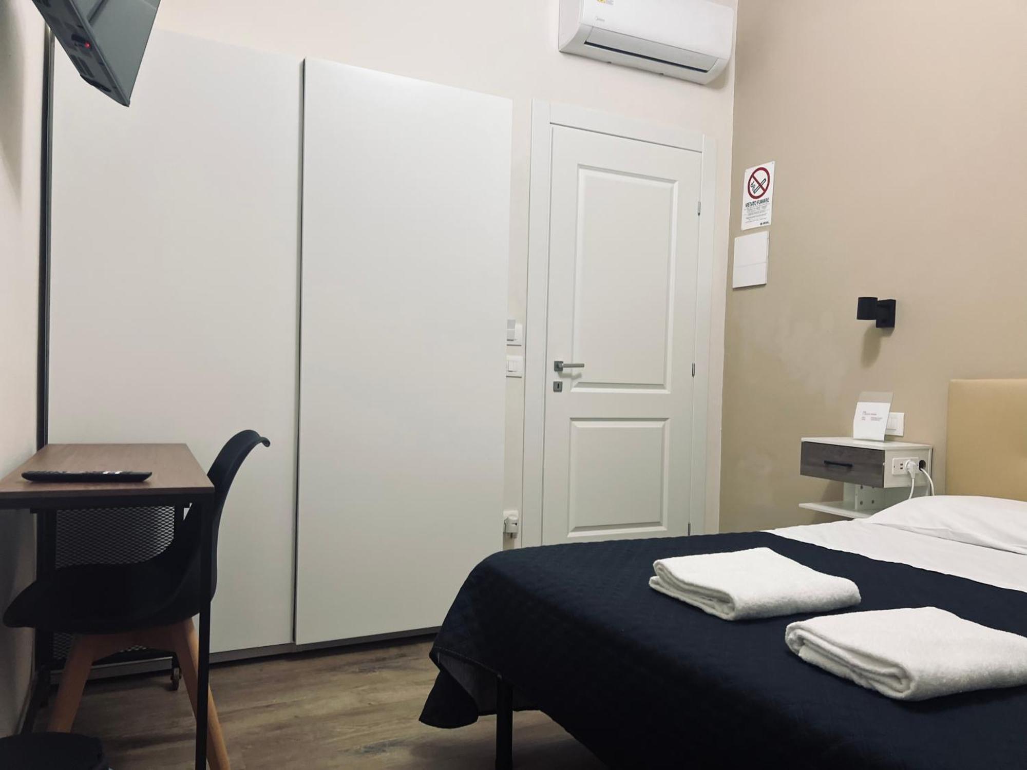 Deluxe Double Room,1652769694:JPEG