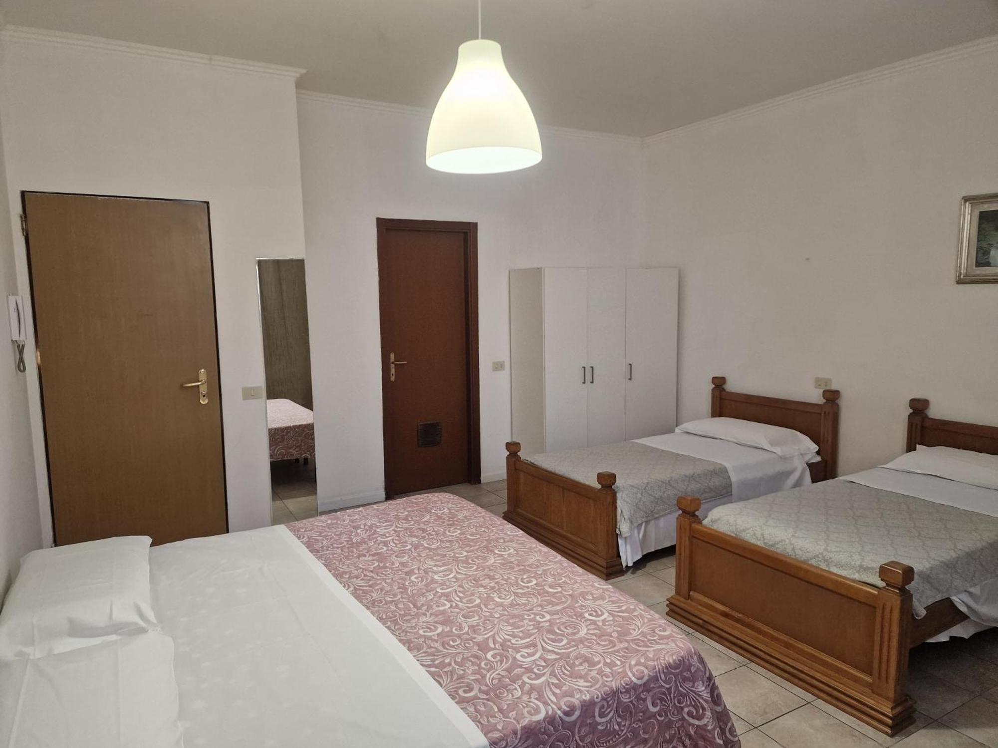 Quadruple Room,1653545758:JPEG