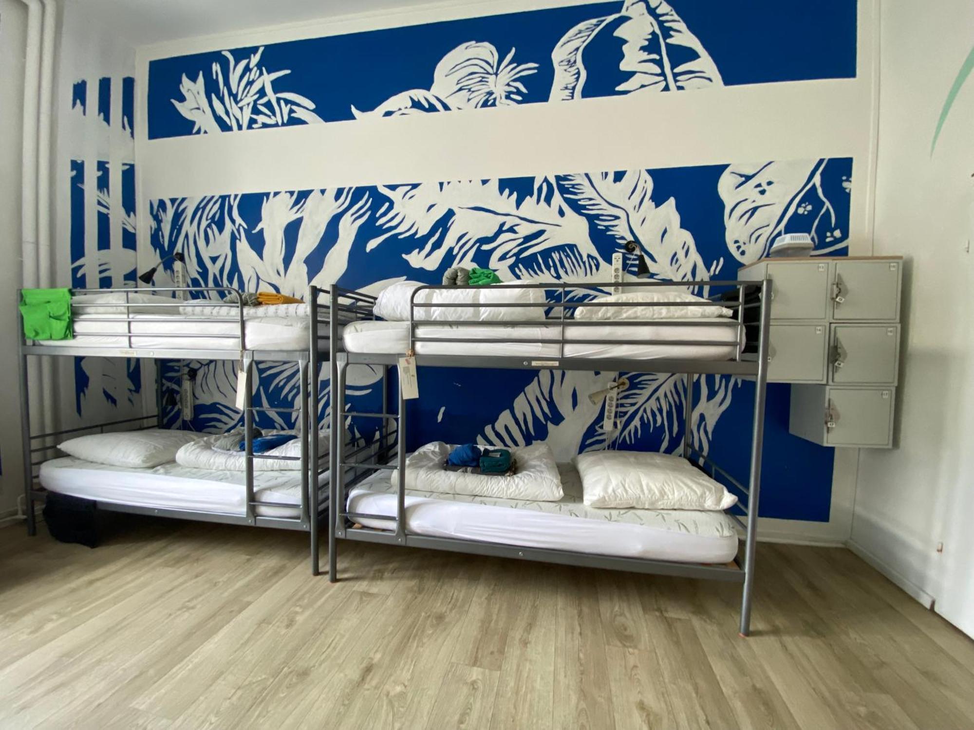 Bed Male Dormitory Room,1653547026:JPEG