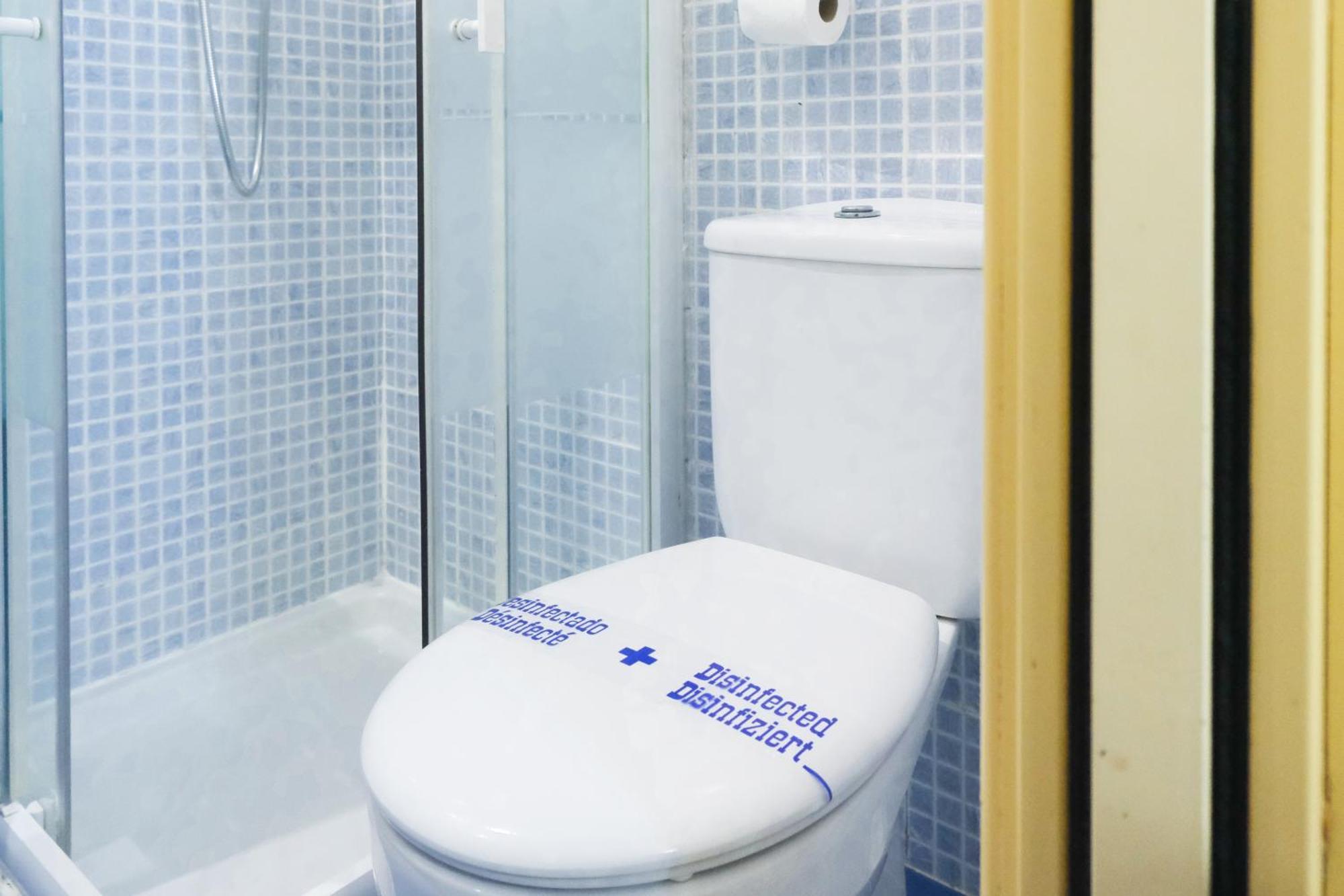 Comfort Triple Room Shower,1655278171:JPEG