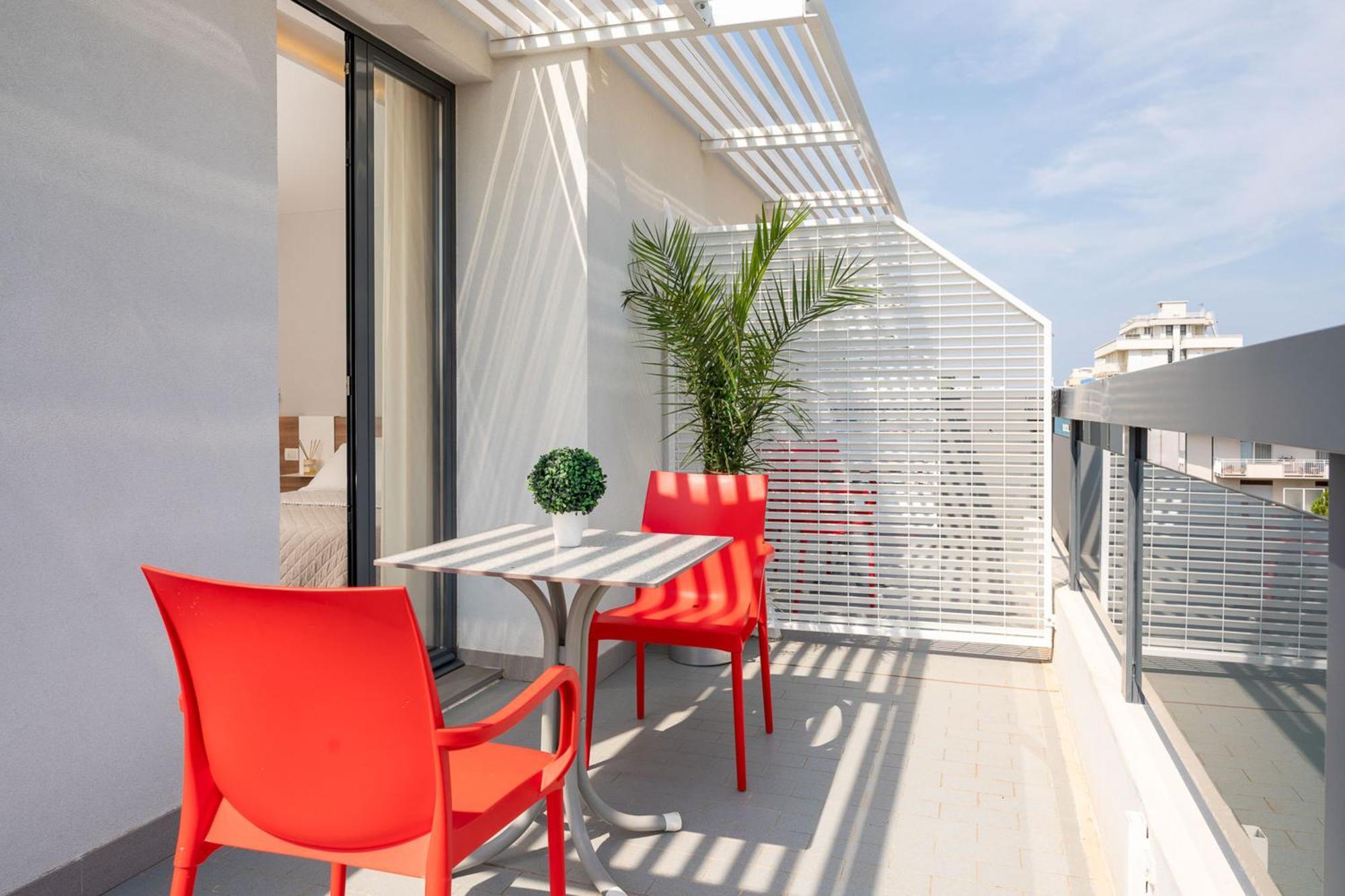 Family Room Terrace,1656193695:JPEG