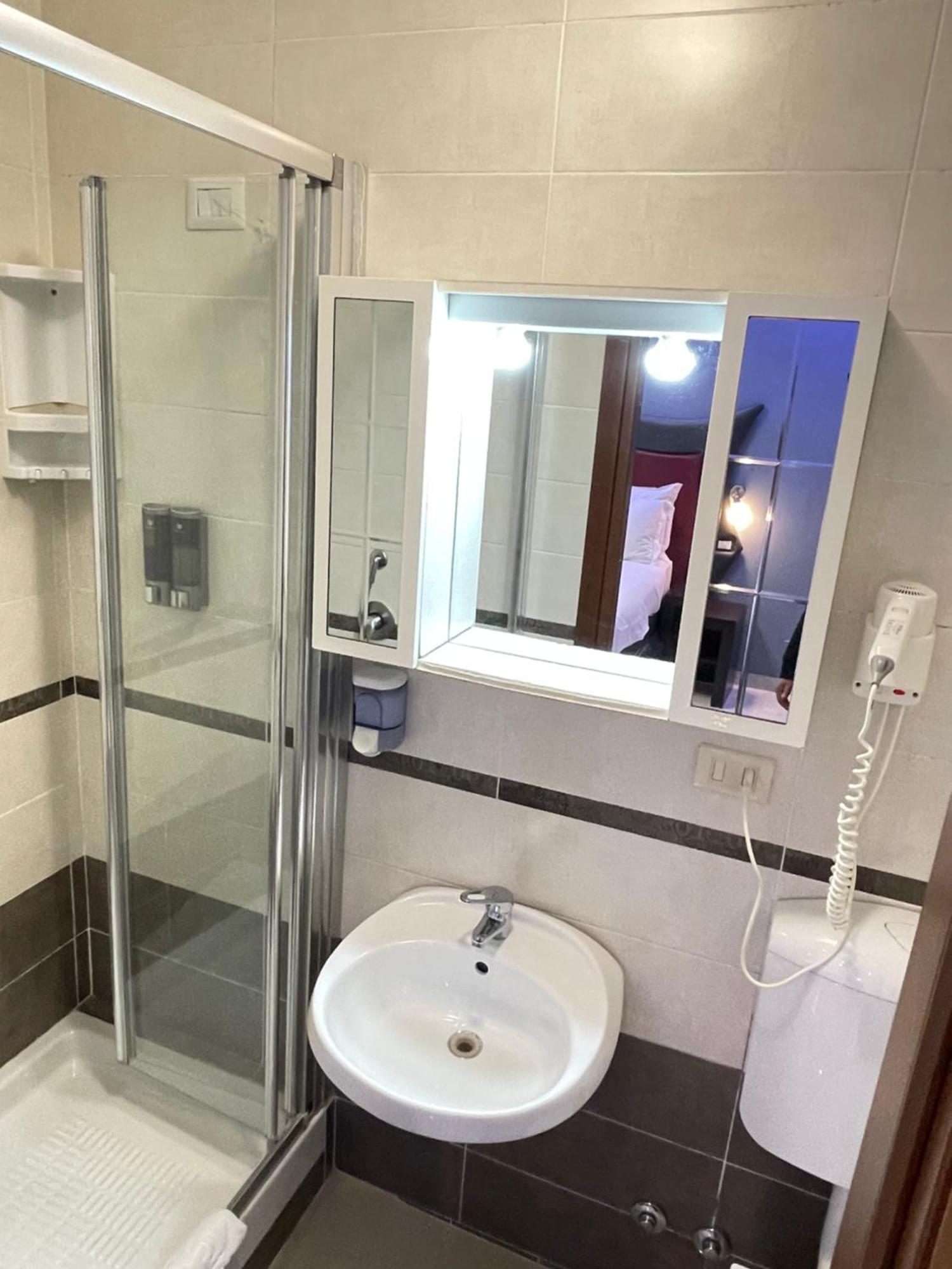 Double Room Private Bathroom,1656234896:JPEG