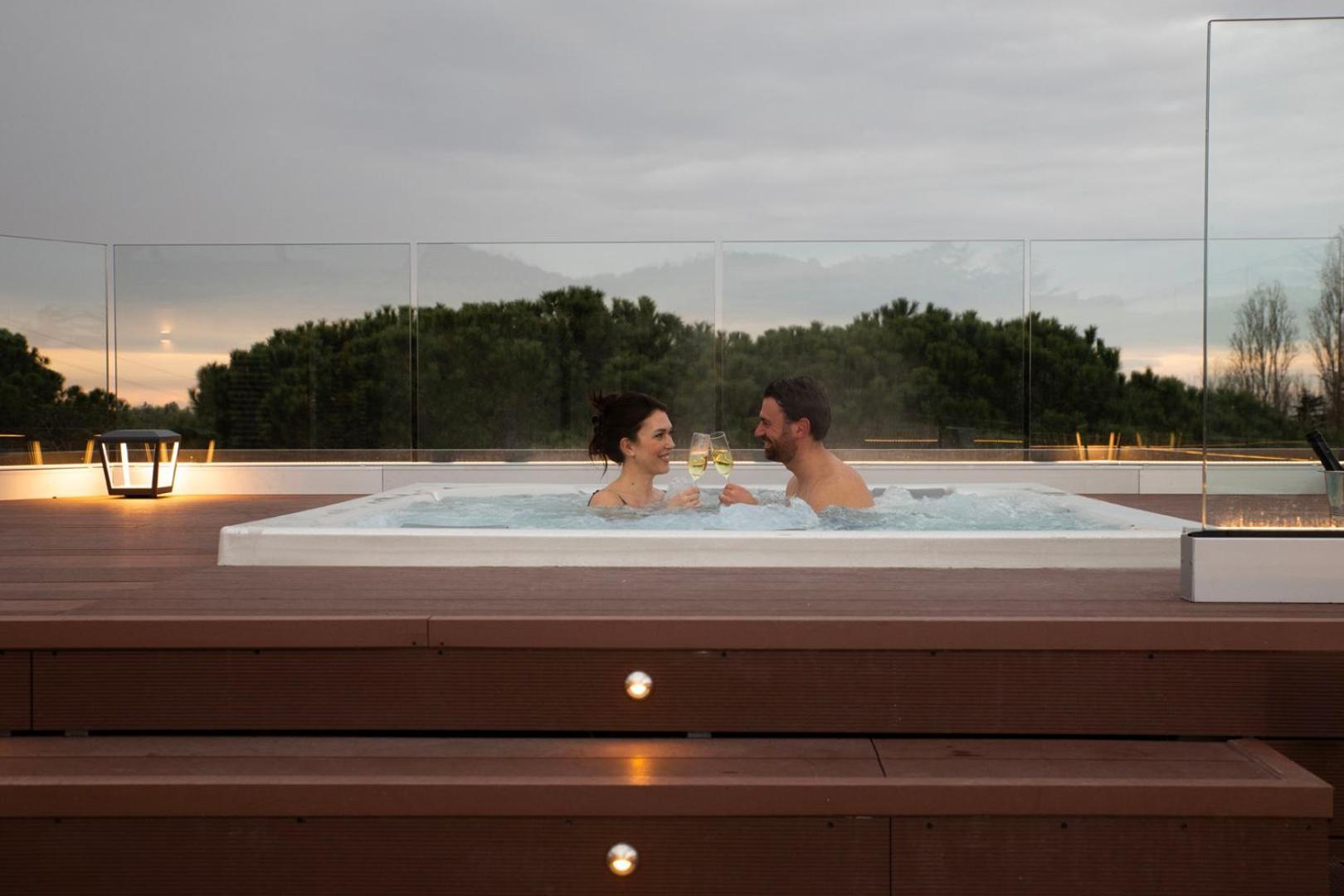 Prestige Suite Spa Bath