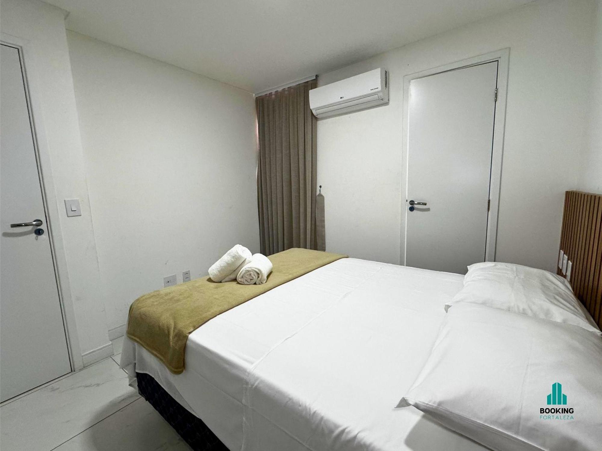 Two-Bedroom Apartment Terrace Sea View