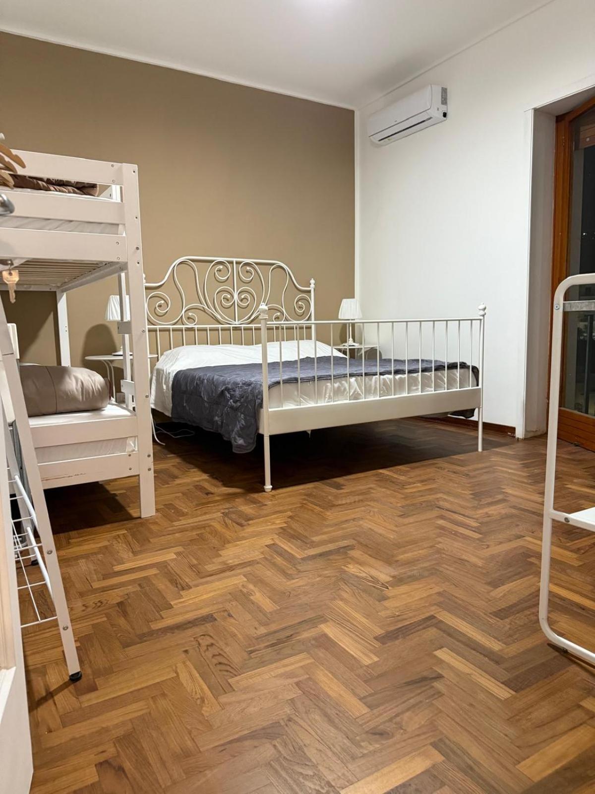 Camera Quadrupla Economy con Bagno in Comune