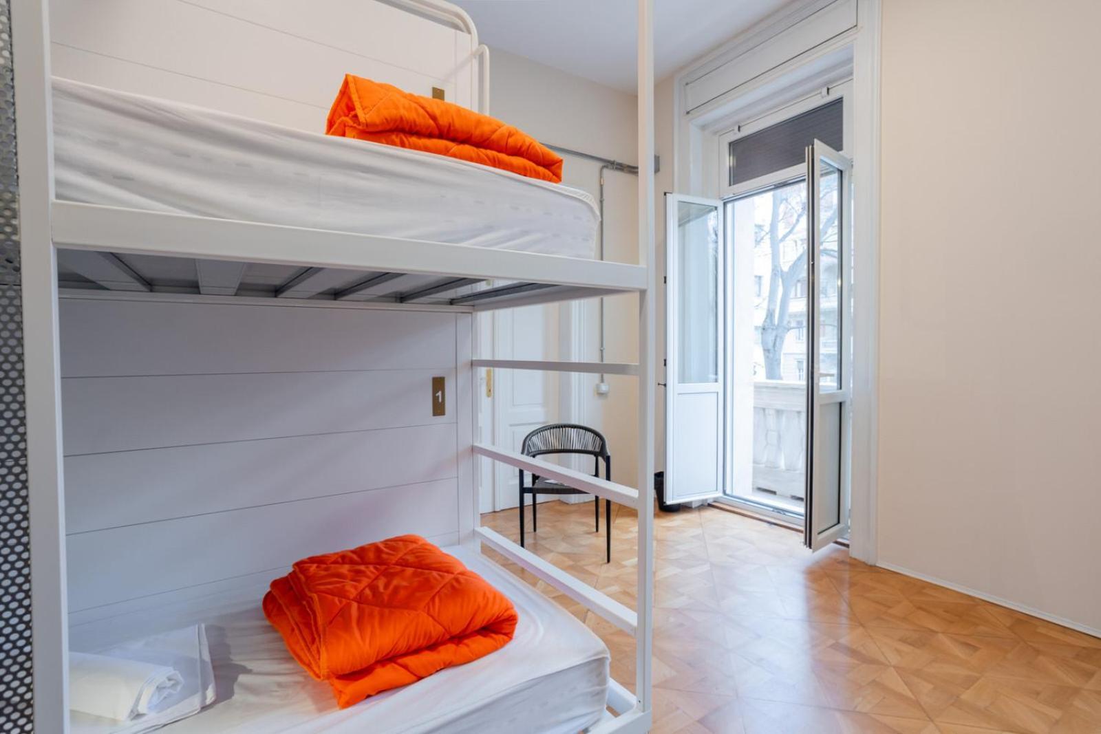 6-Bed Mixed Dormitory Room