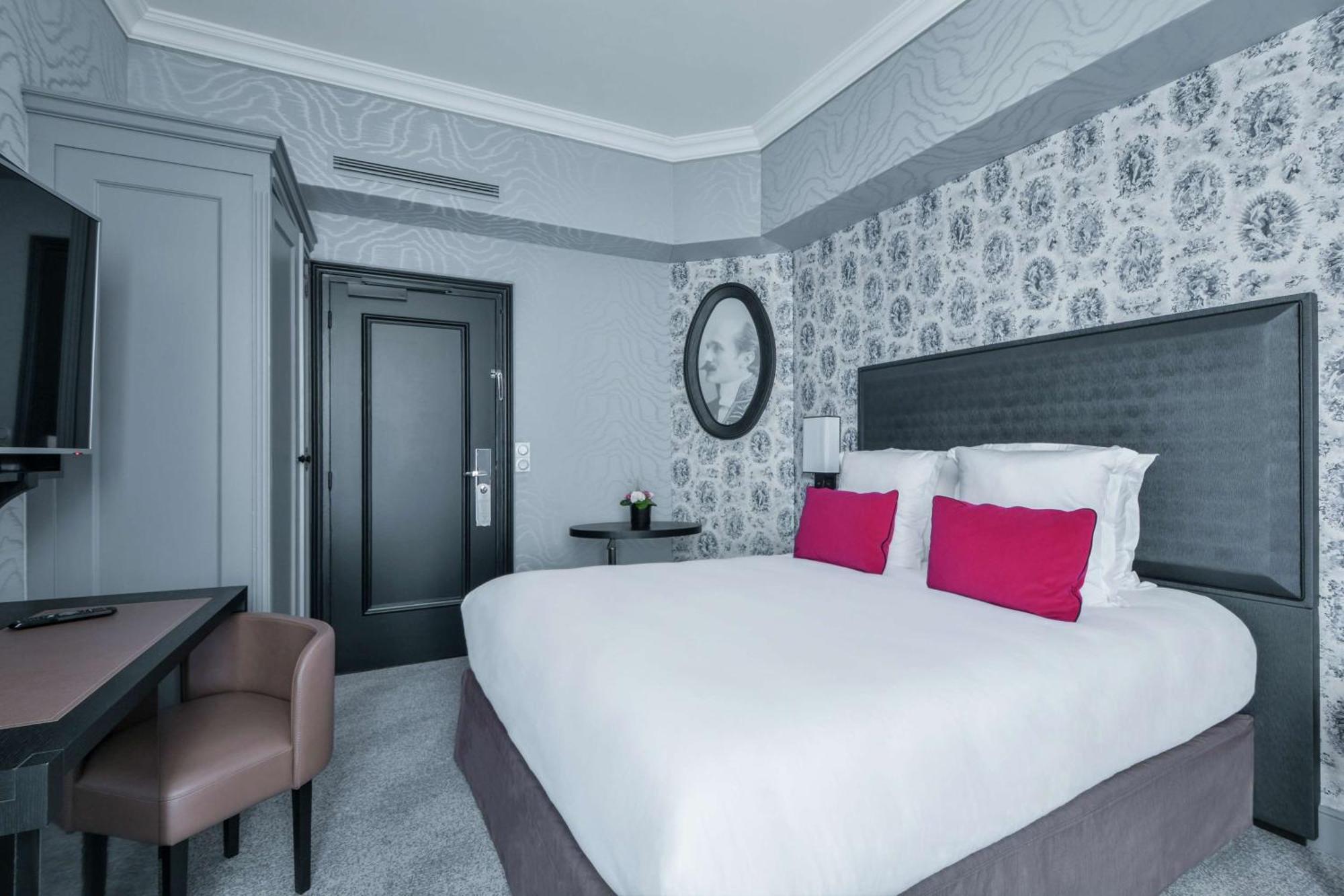 Queen Room,1657134944:JPEG