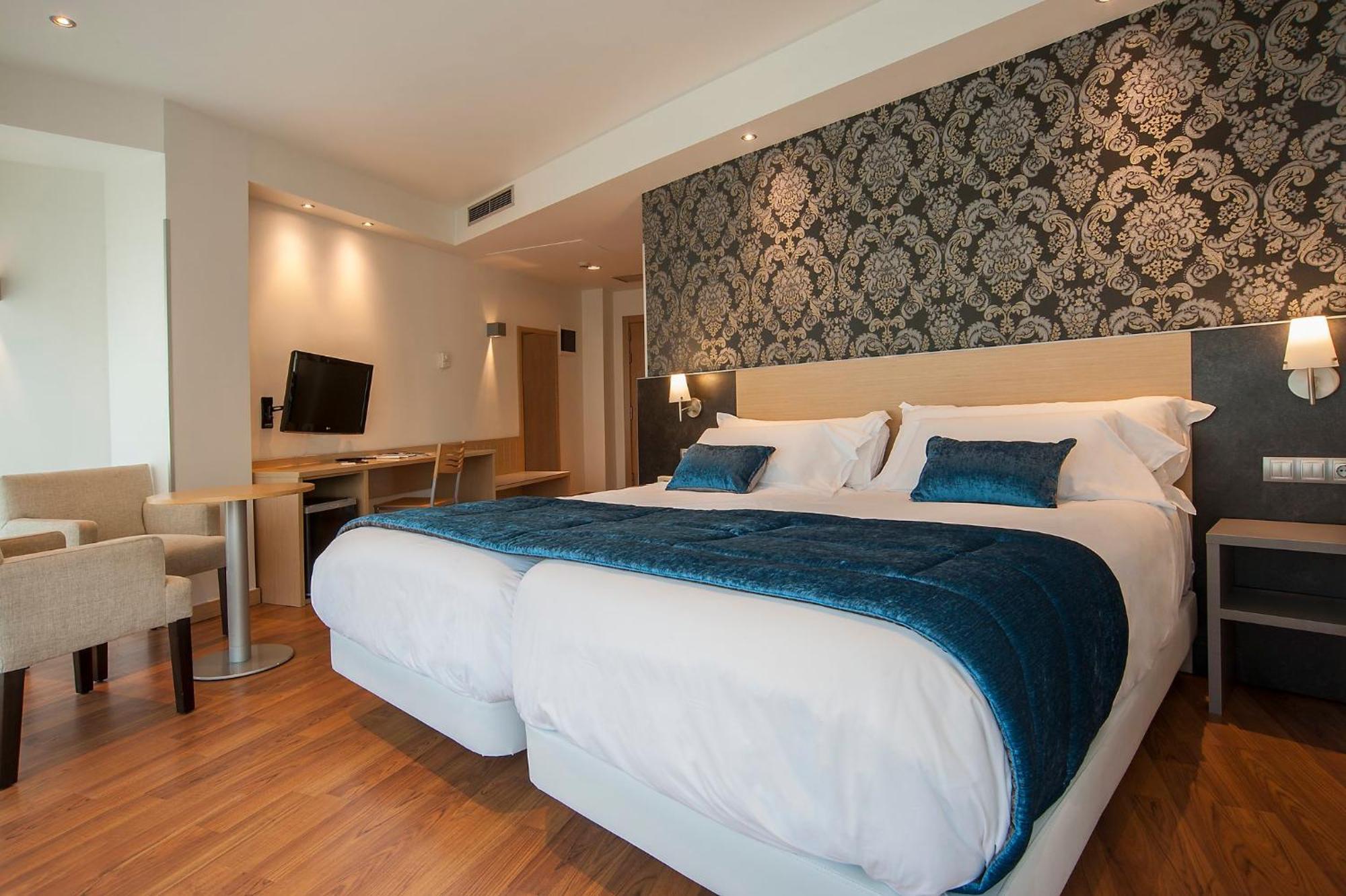 Triple Room,1657136446:JPEG