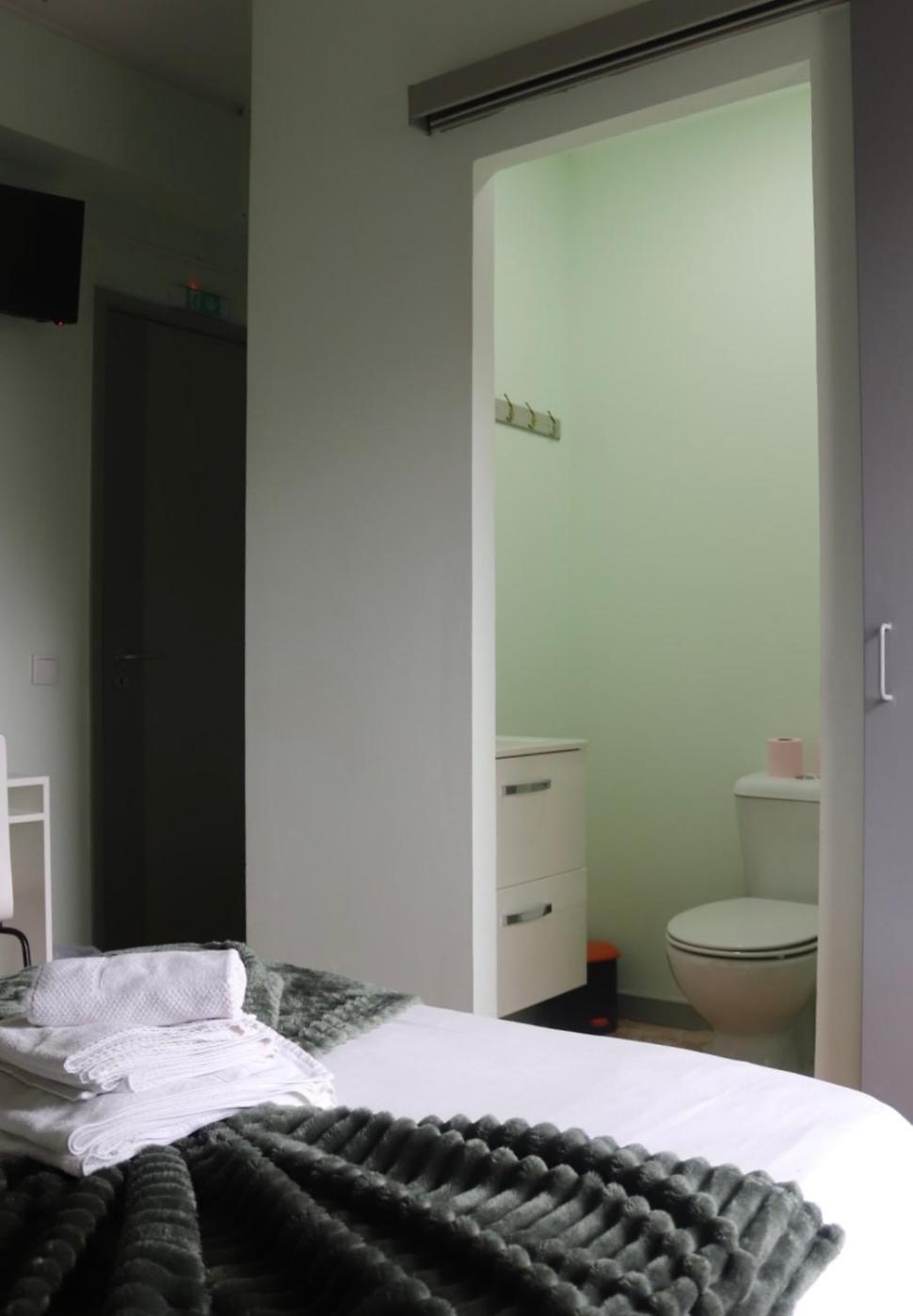Double Room Private Bathroom