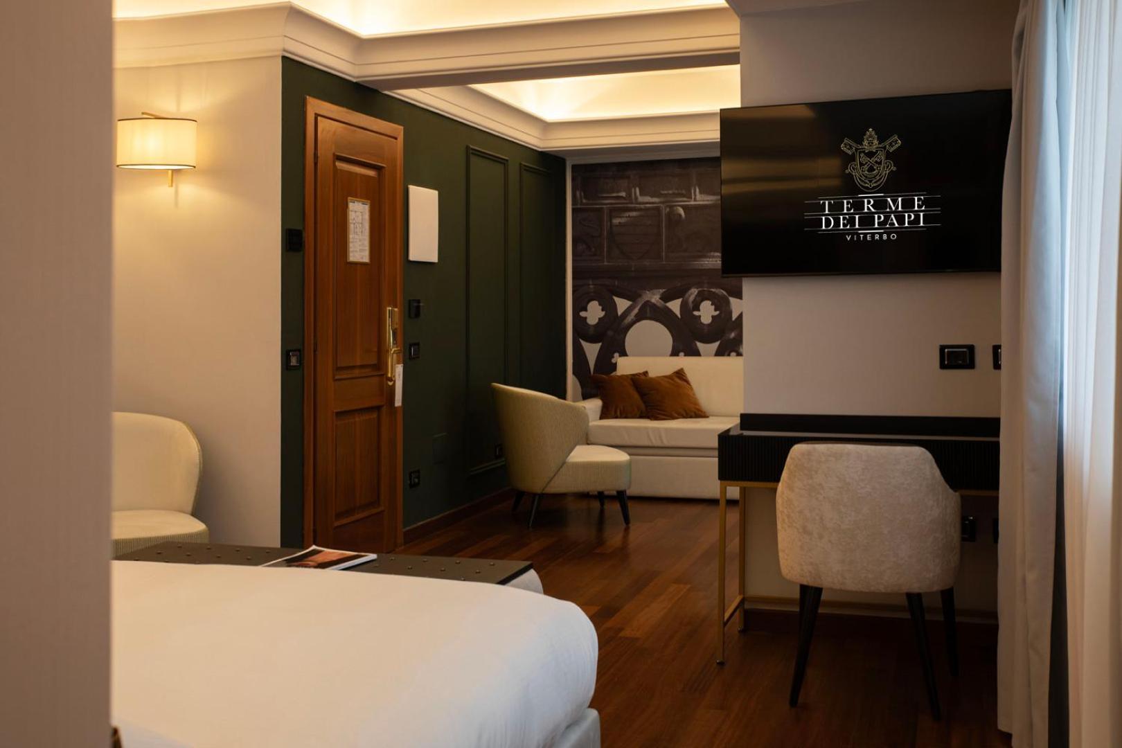 Prestige Suite Spa Bath