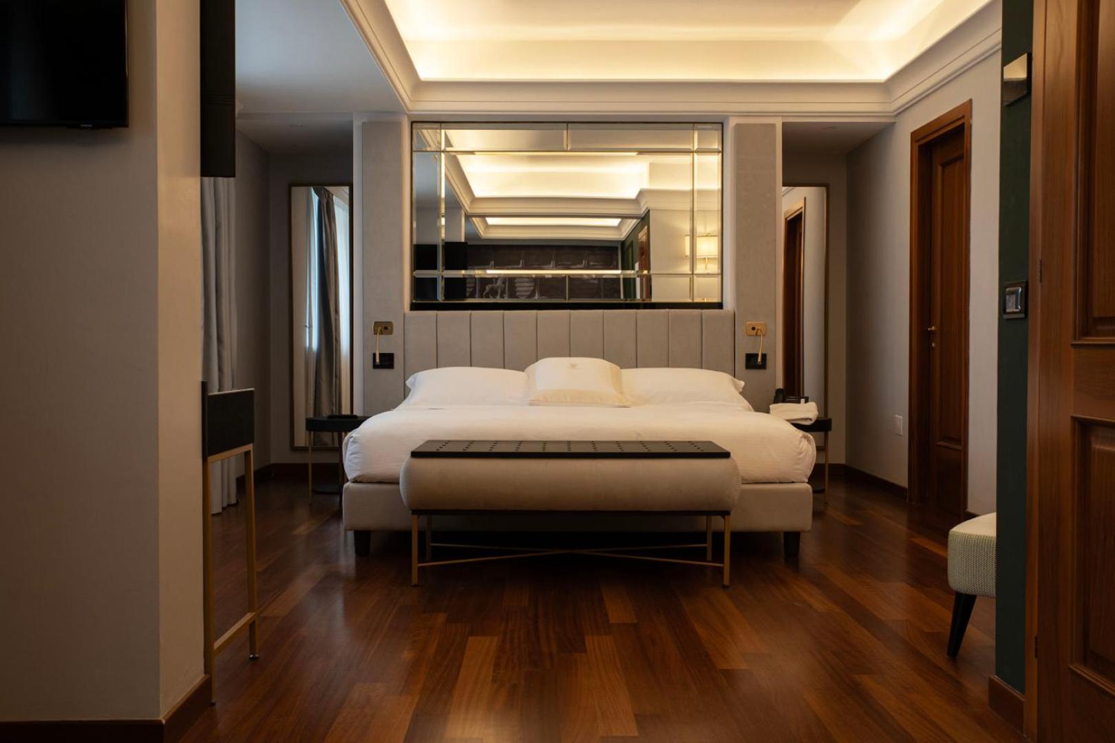 Prestige Suite Spa Bath
