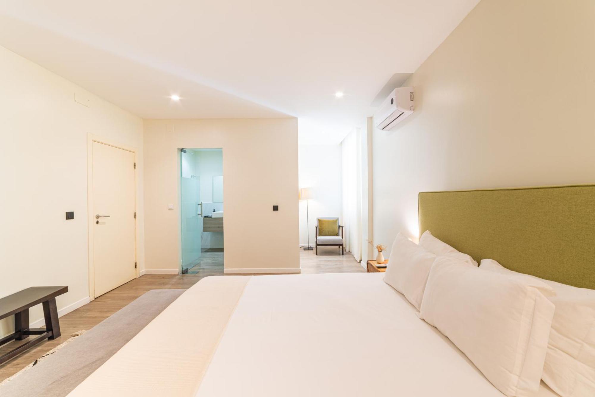 Standard Suite,1658116265:JPEG