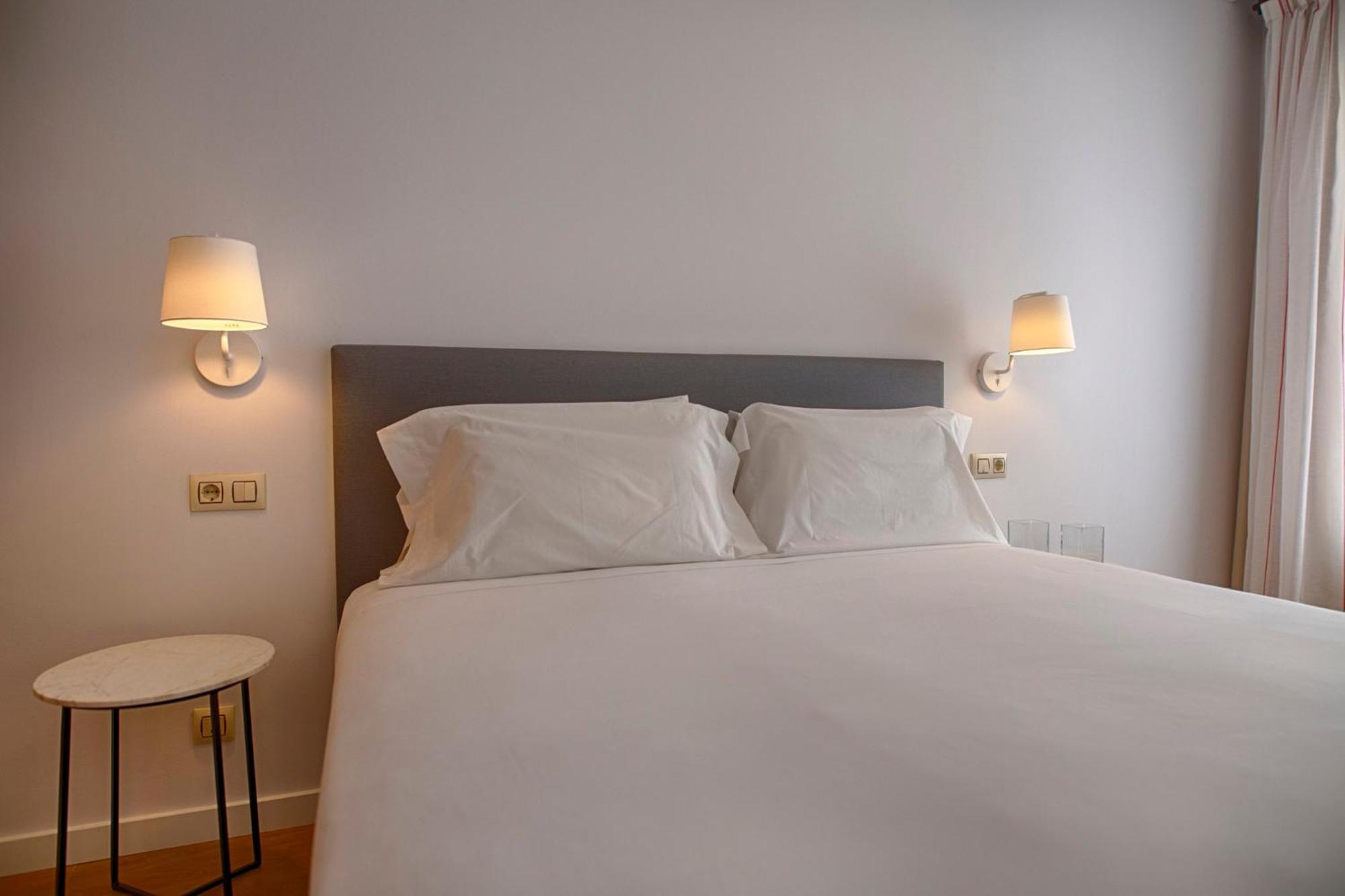 Twin Room,1658746929:JPEG