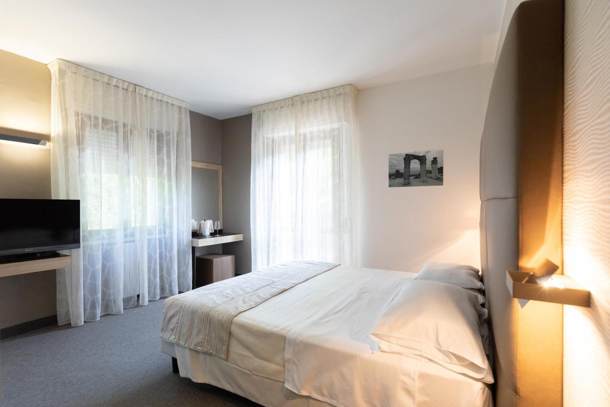 Double Room,1658749922:JPEG