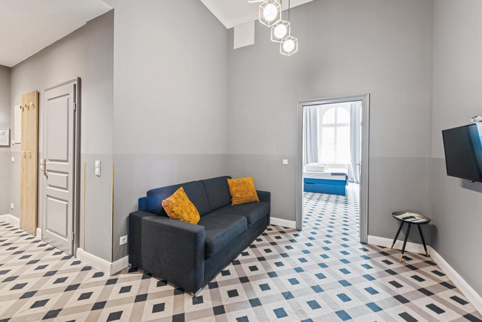 One-Bedroom Apartment