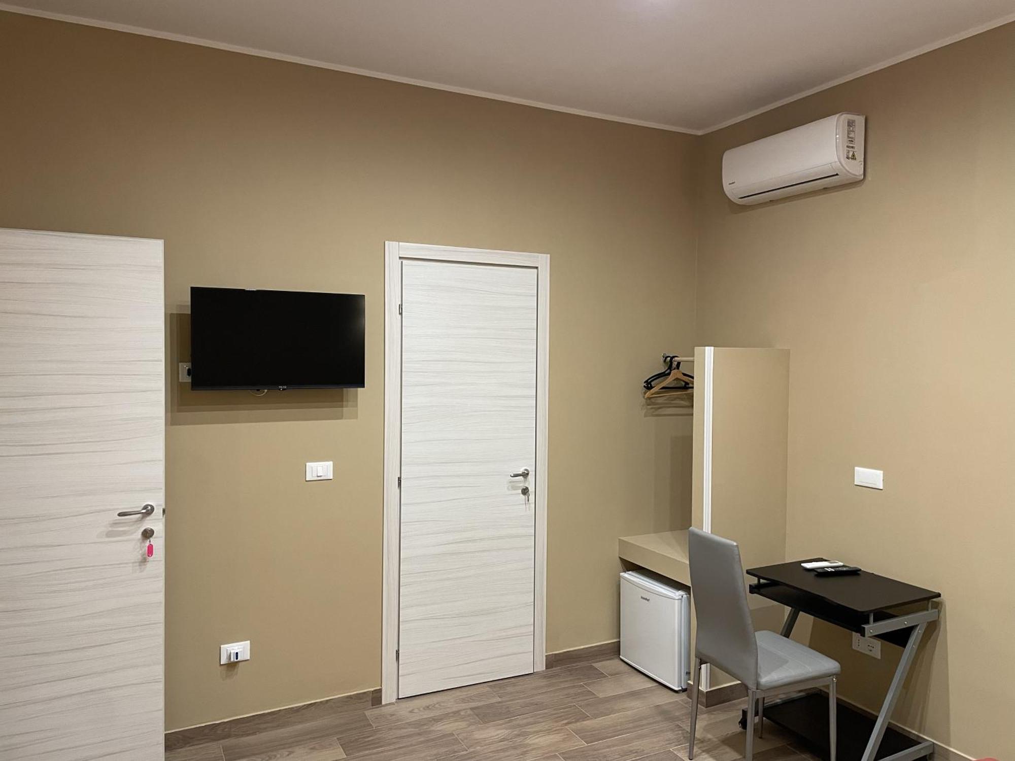 King Room,1658869489:JPEG