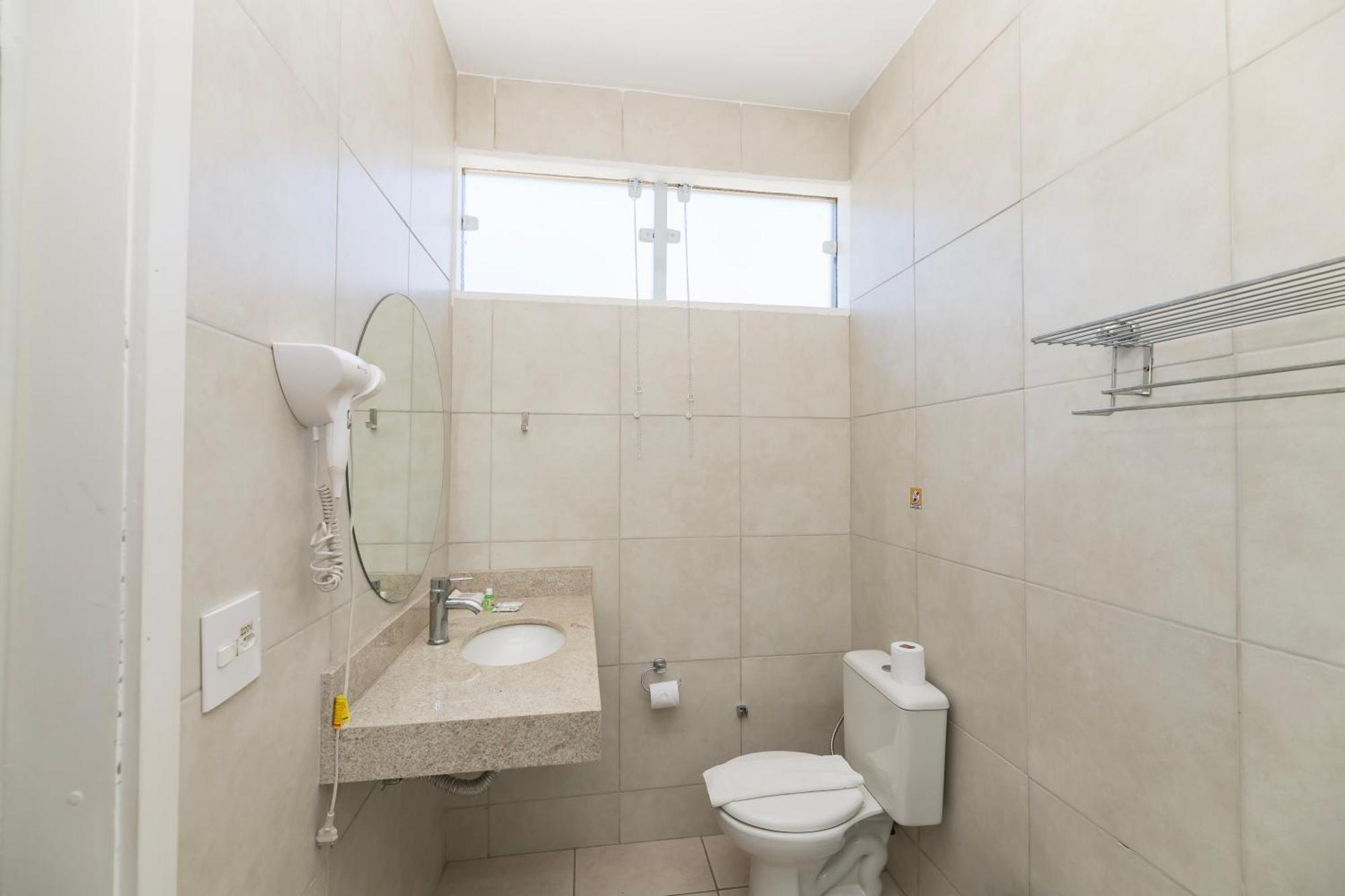 Executive Suite,1659475695:JPEG