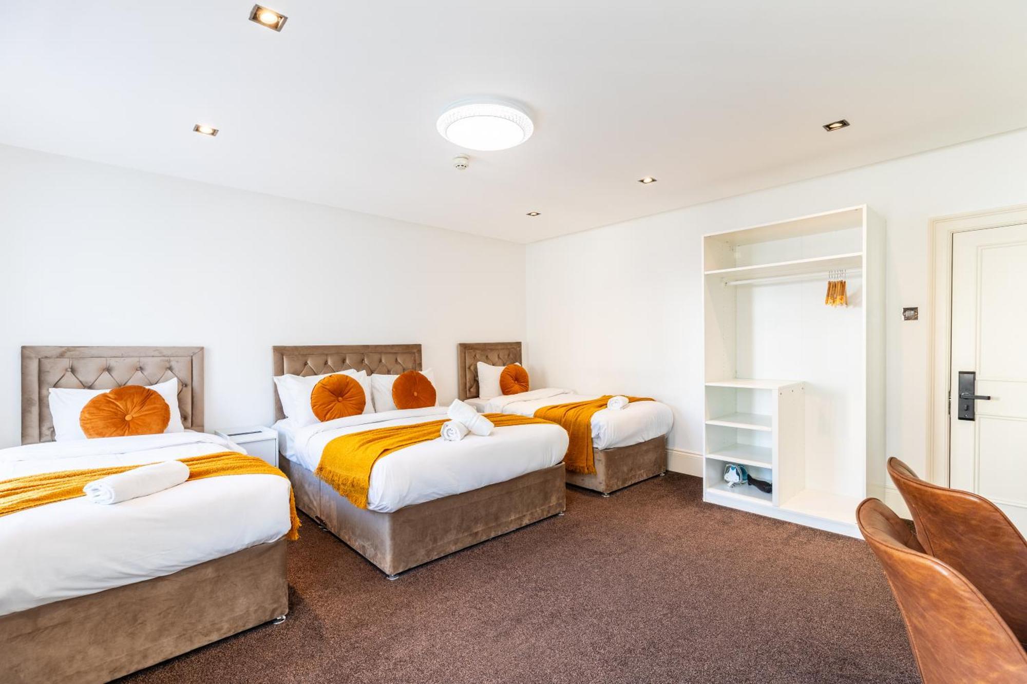 Premium Quadruple Room,1659617565:JPEG