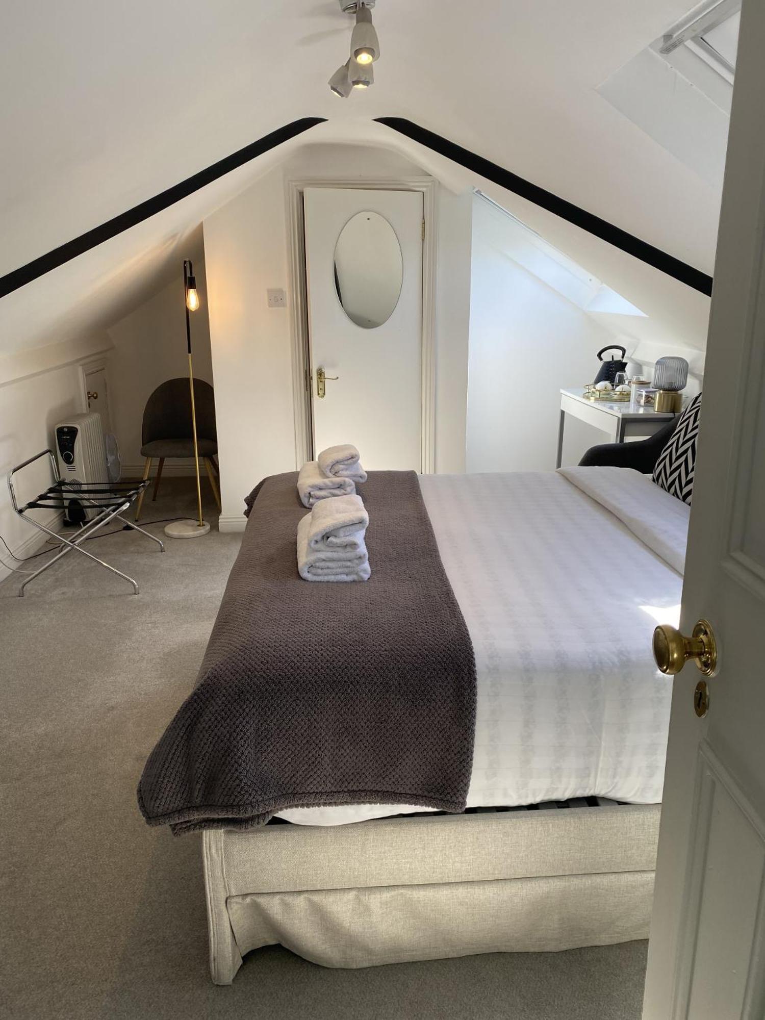Standard Double Room,1660291762:JPEG