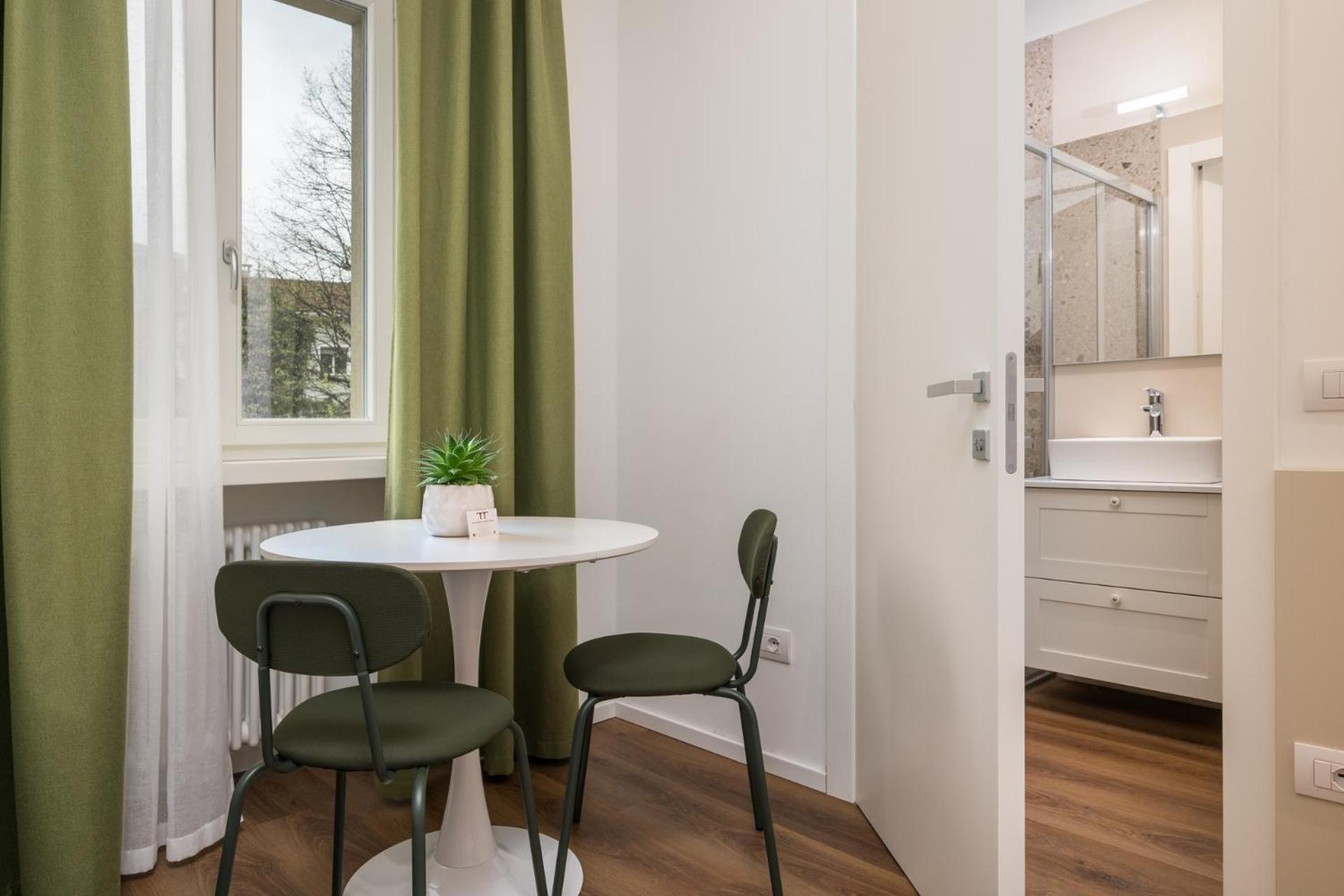 Quadruple Room Private Bathroom