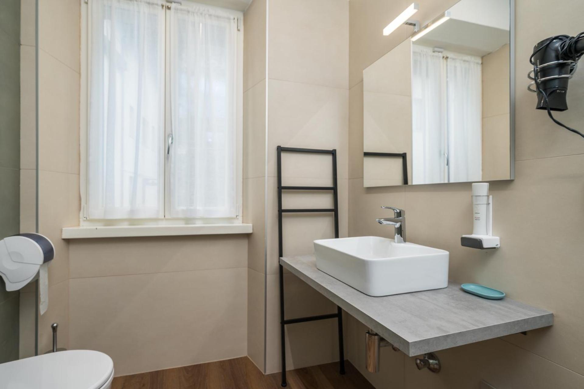 Double Room Private Bathroom