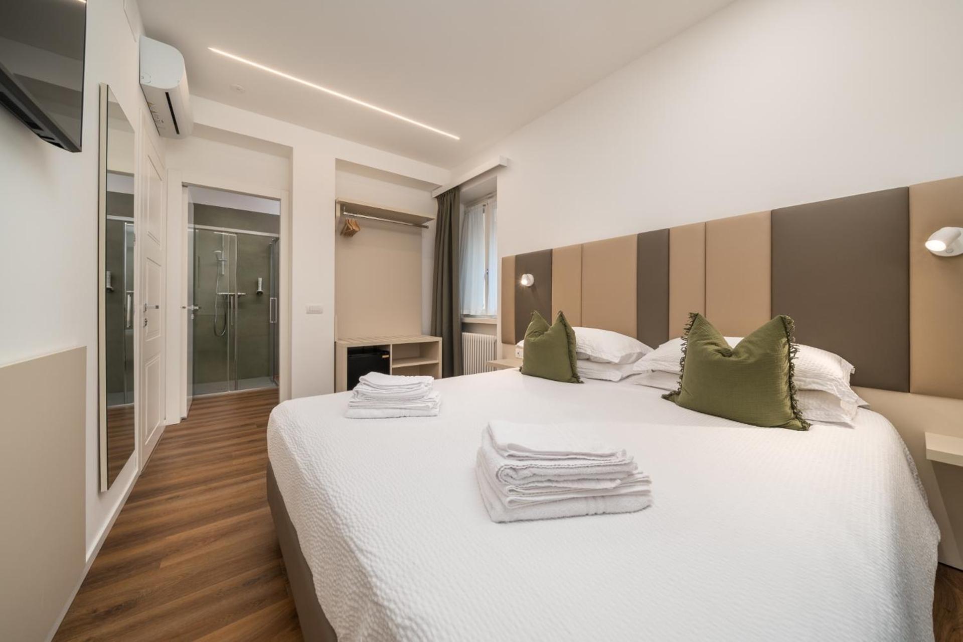 Double Room Private Bathroom