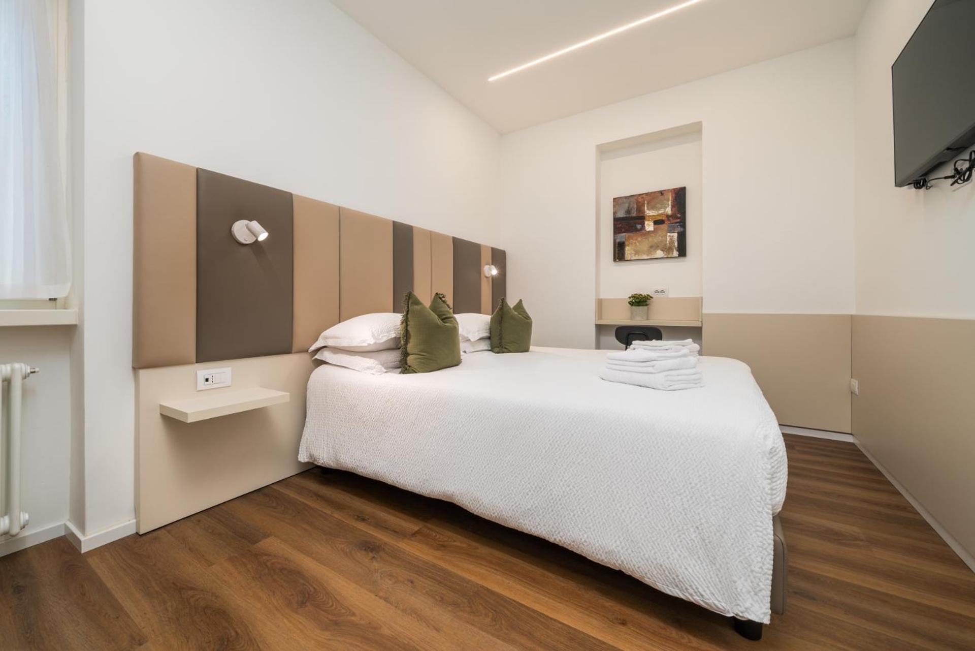 Double Room Private Bathroom
