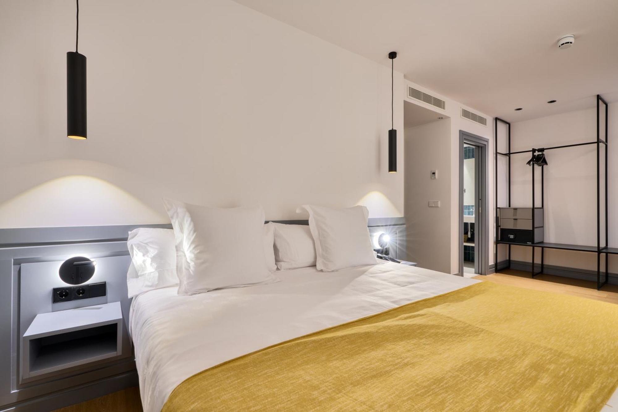 Double Room,1661106117:JPEG