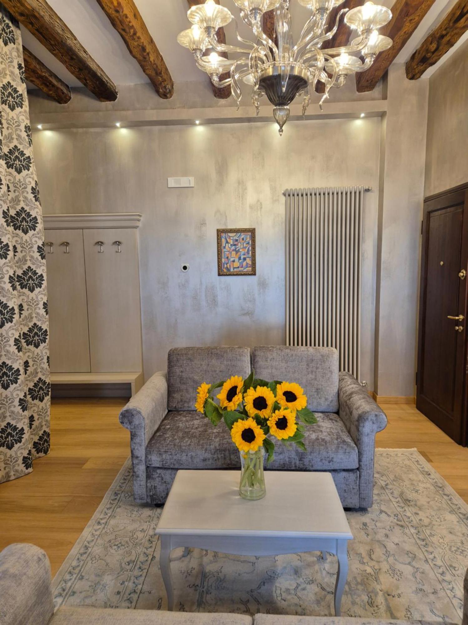 Two-Bedroom Deluxe Apartment Balcony,1661116304:JPEG