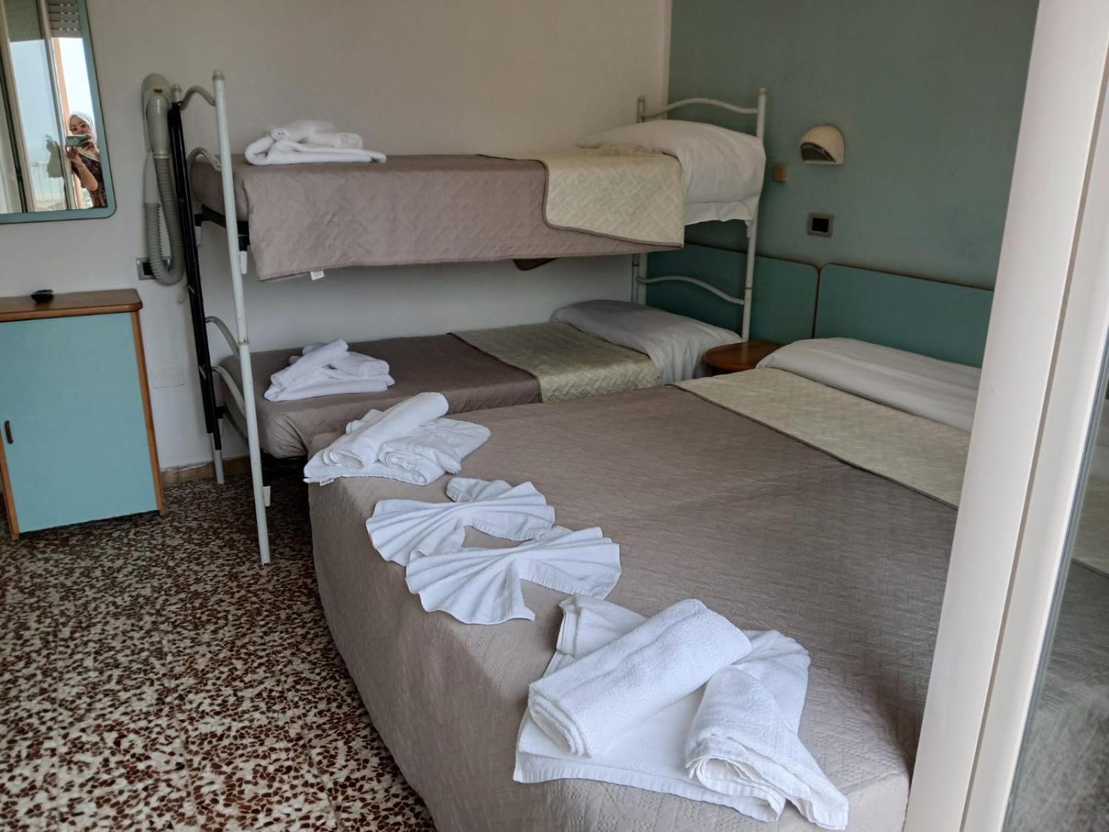 Quadruple Room Private Bathroom