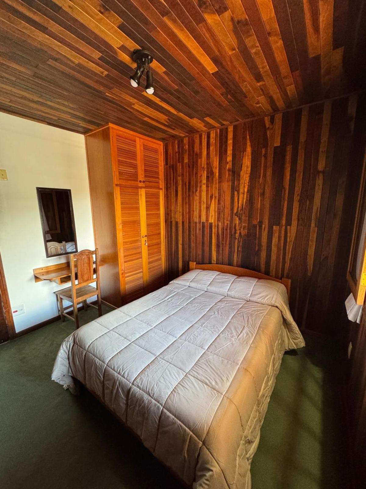 Quarto Duplo