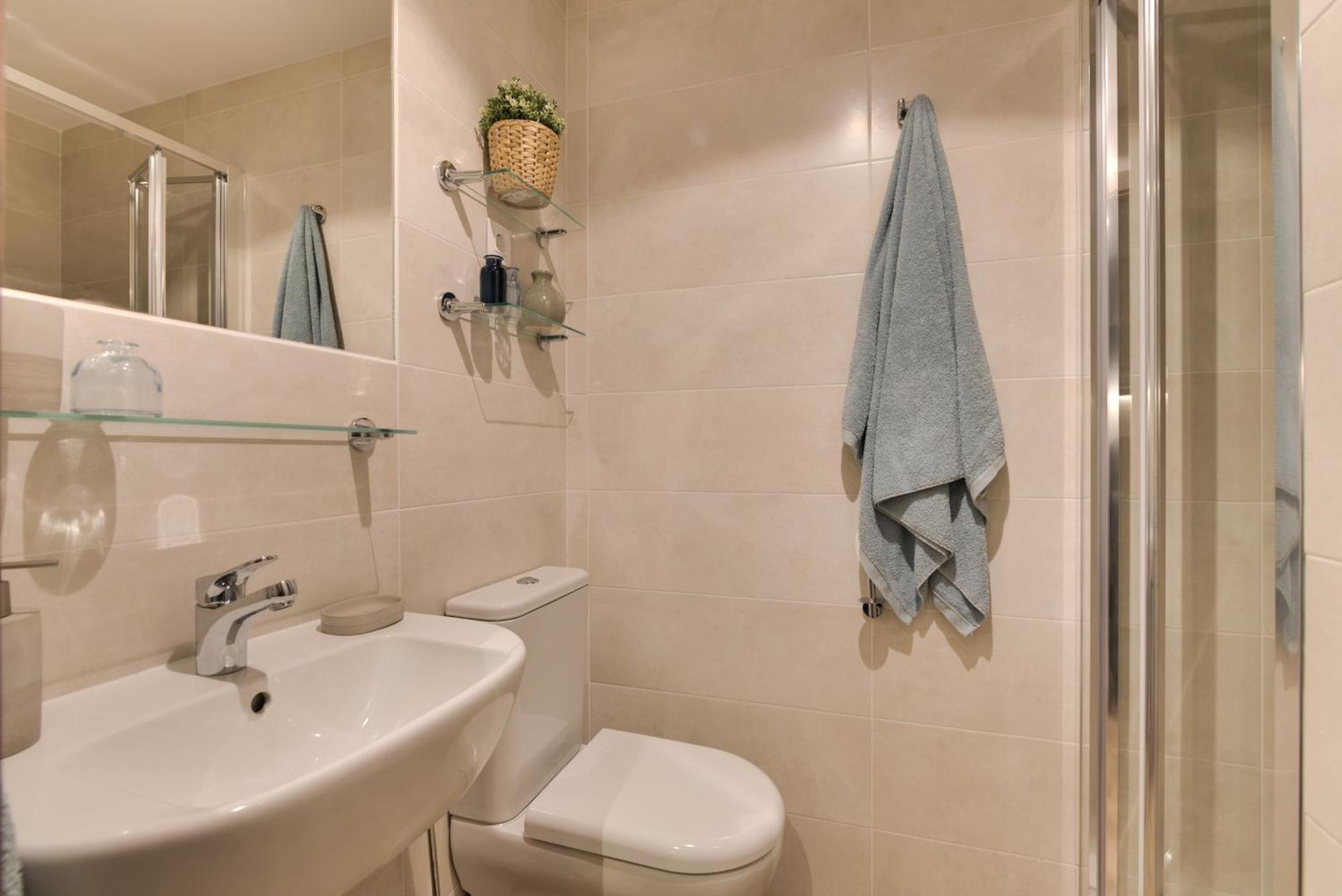 Double Room,1661598539:JPEG