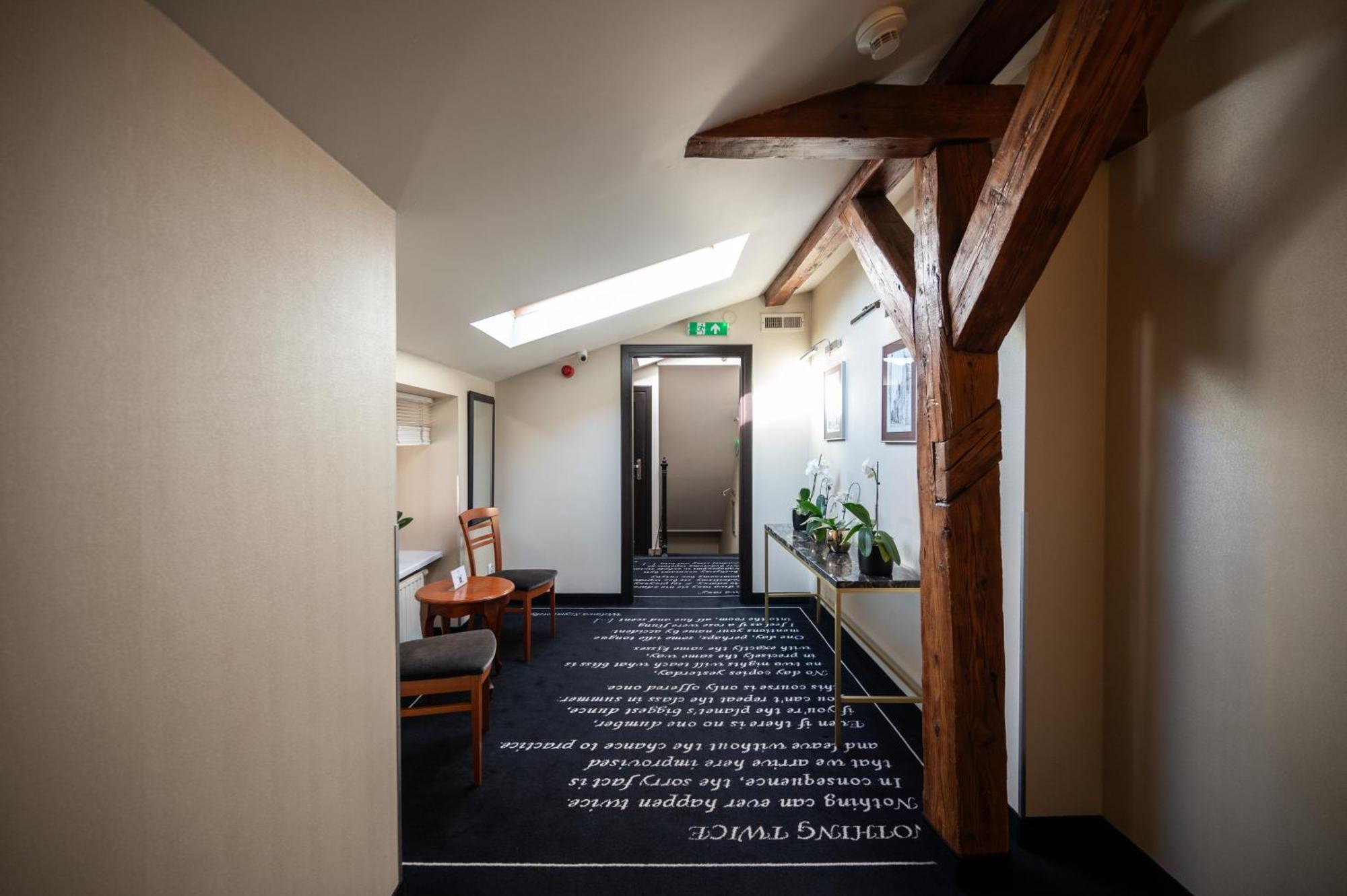 Triple Room,1661633948:JPEG