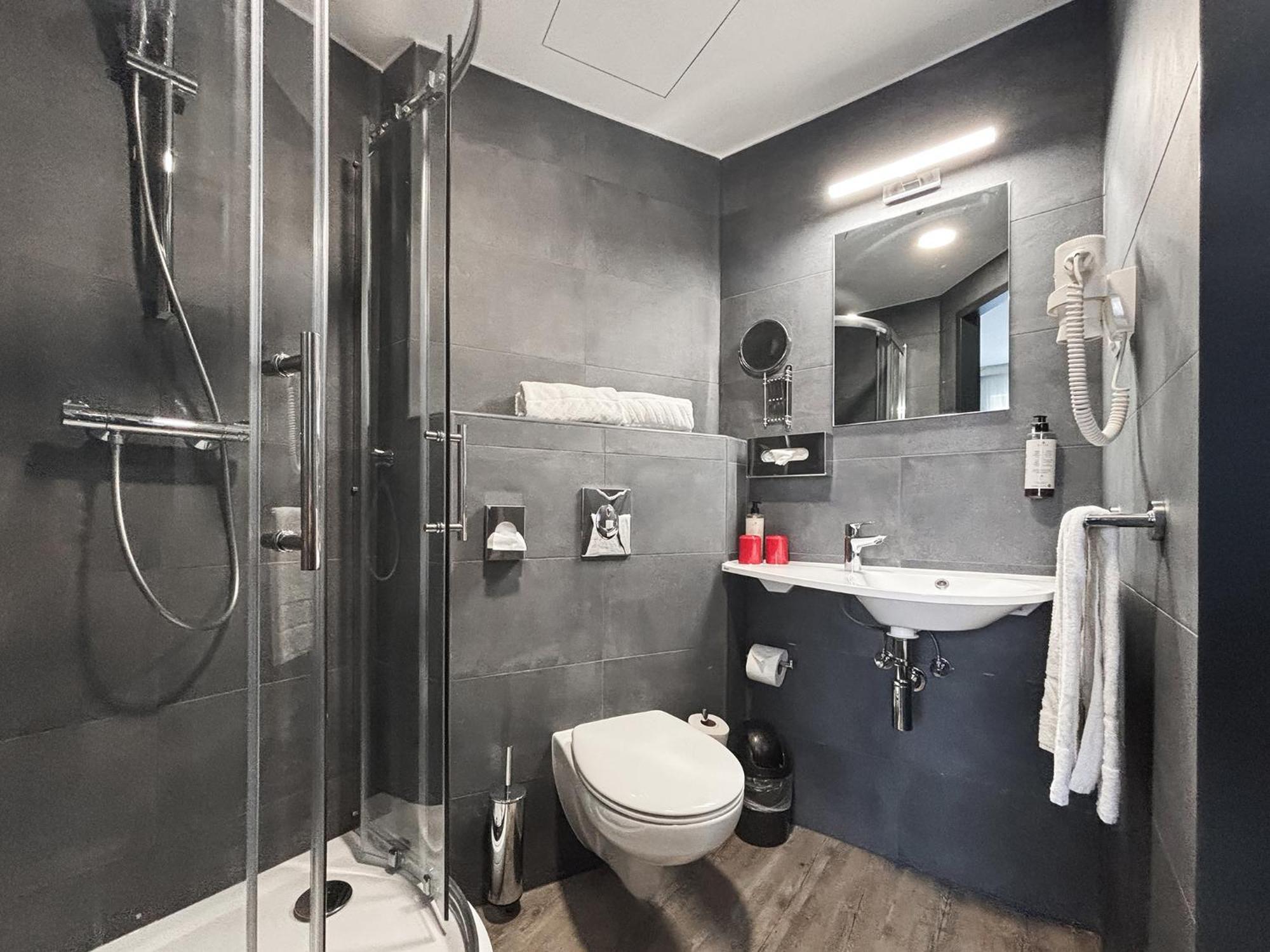 Standard Double or Twin Room,1697053942:JPEG