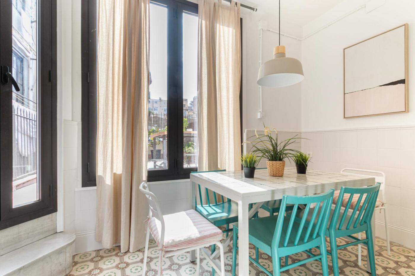 Two-Bedroom Apartment Terrace Comte Borrell 41,1661663414:JPEG