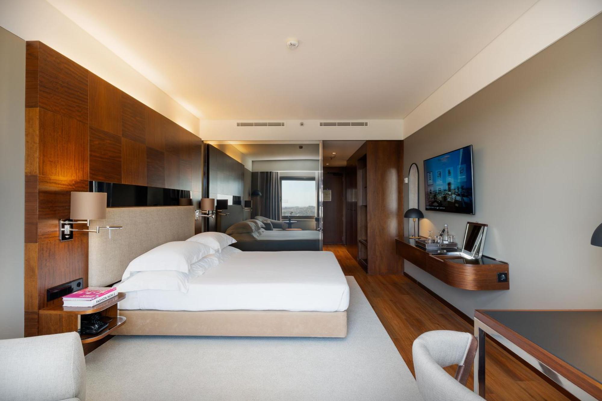 Superior Double Room,1662392347:JPEG
