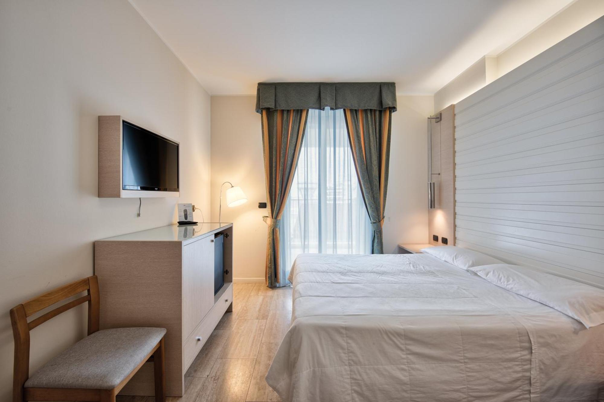 Double or Twin Room,1698935964:JPEG