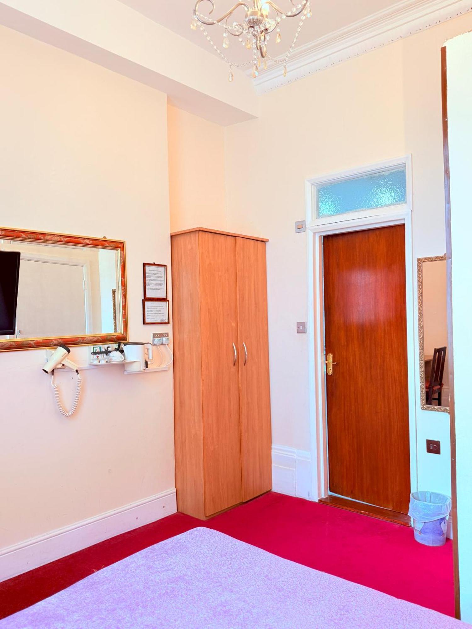 Double Room,1662411485:JPEG