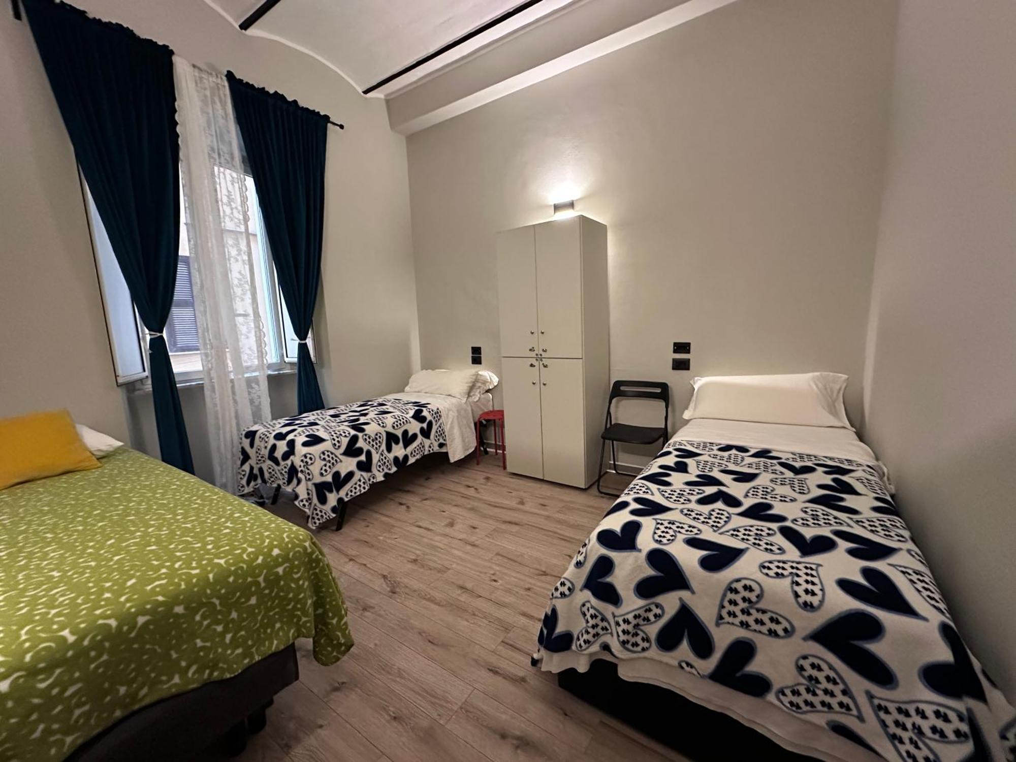 Quadruple Room Bathroom,1662994933:JPEG