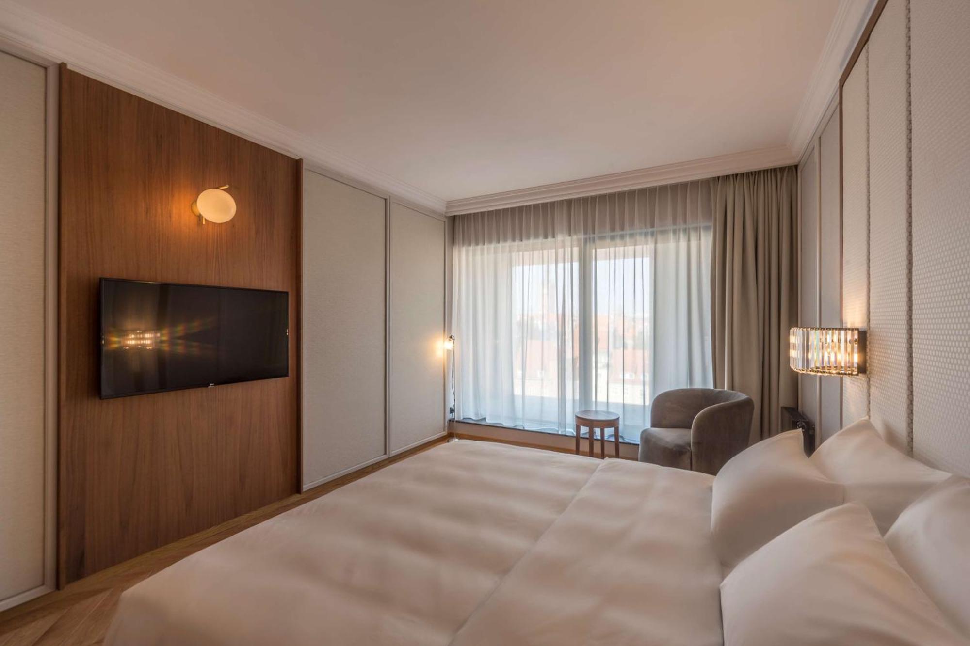 Suite Presidenziale con Vista Fiume e Accesso Spa