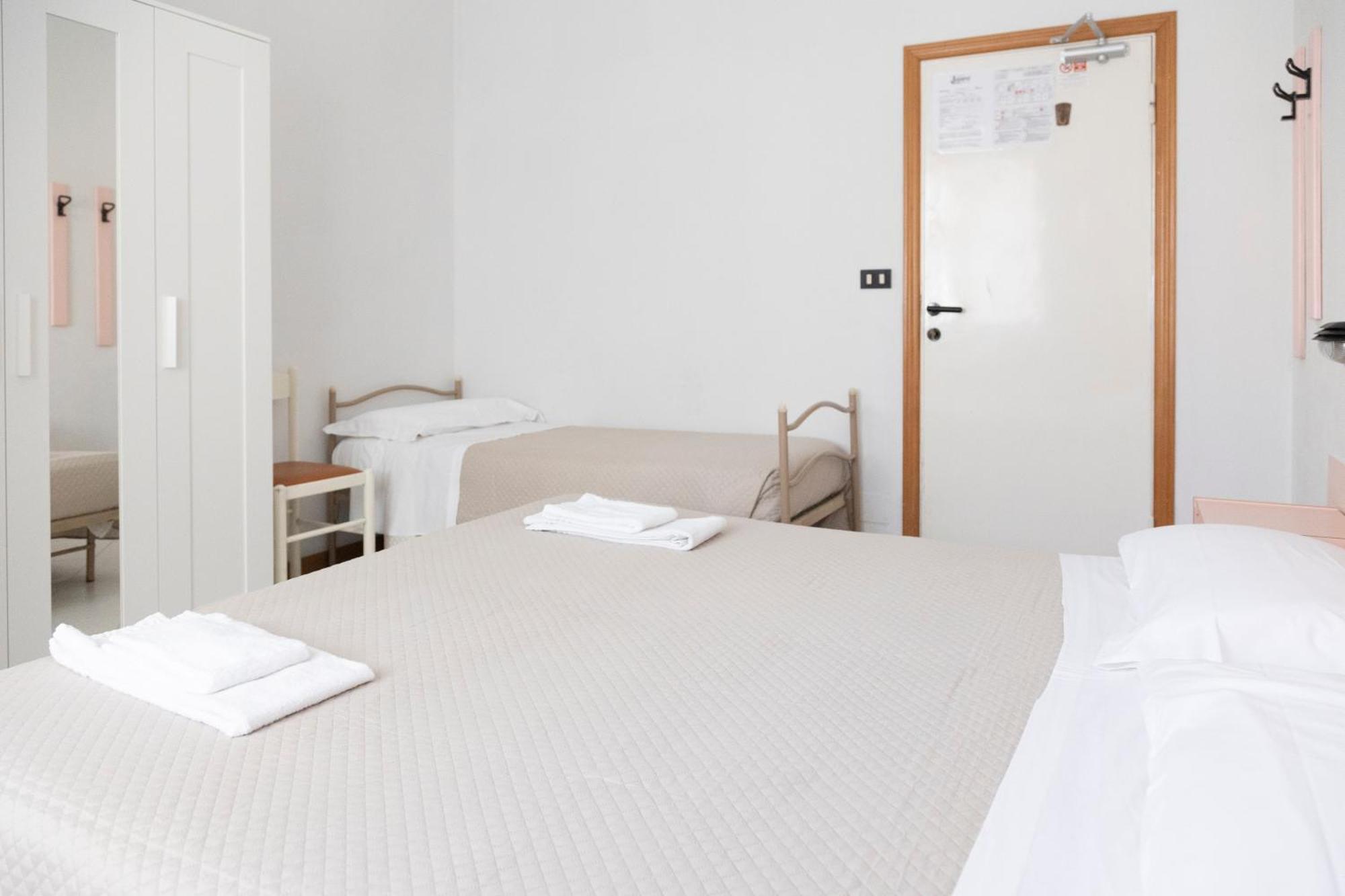 Triple Room,1663880658:JPEG