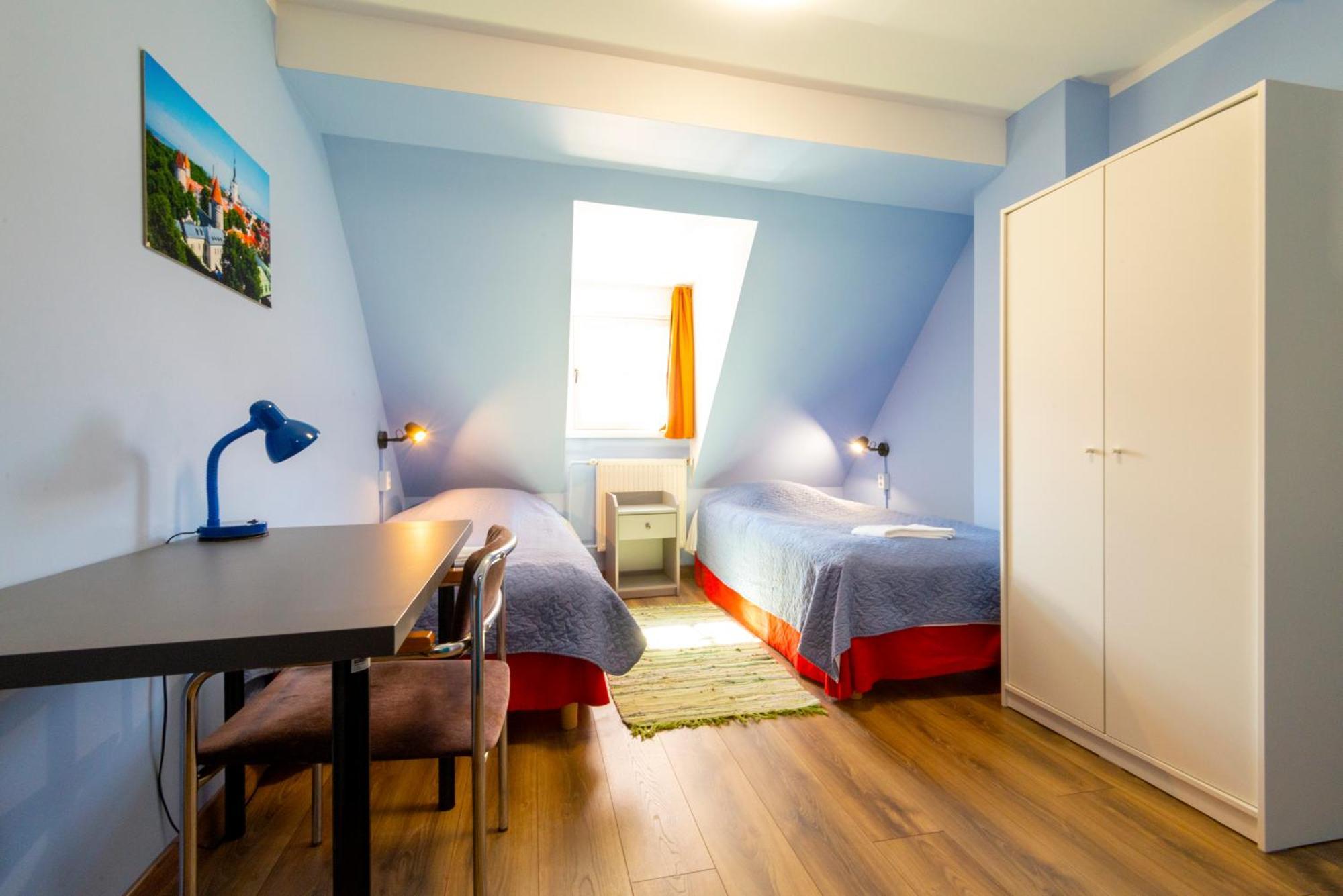 Twin Room,1664667445:JPEG