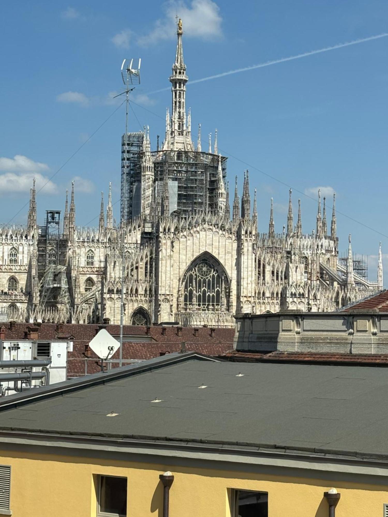 Deluxe Single Room,1664767421:JPEG