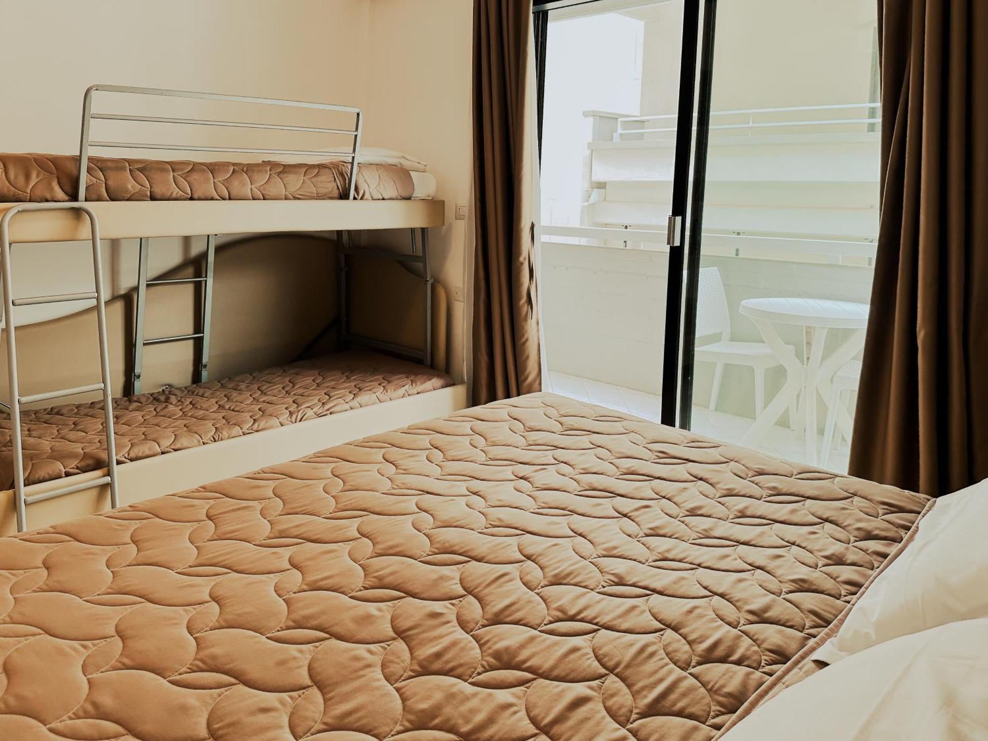 Quadruple Room,1665398660:JPEG