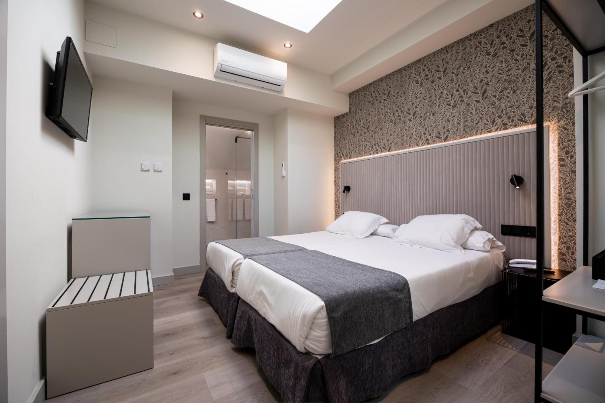 Two-Bedroom Deluxe Apartment