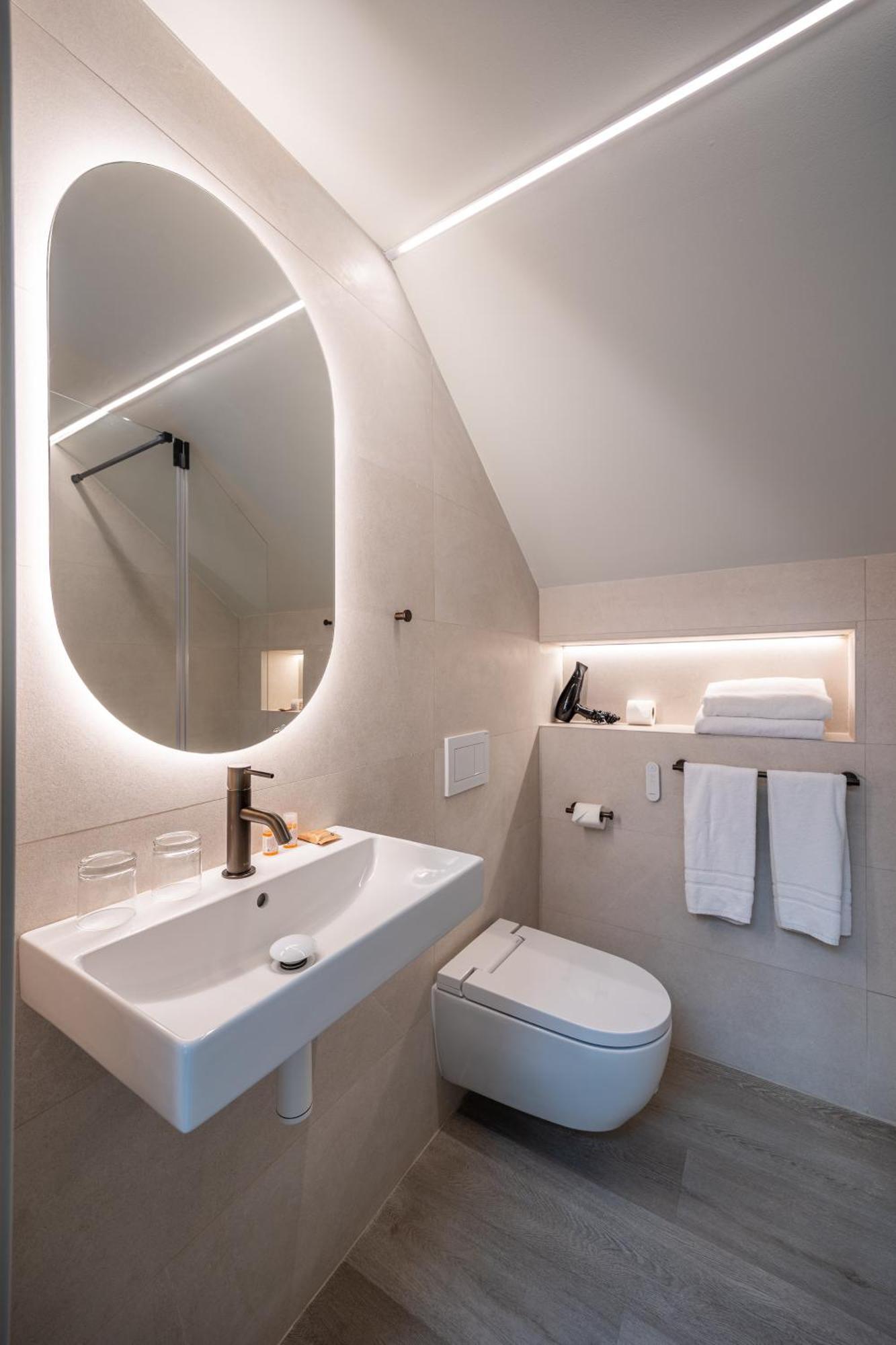 Two-Bedroom Deluxe Apartment