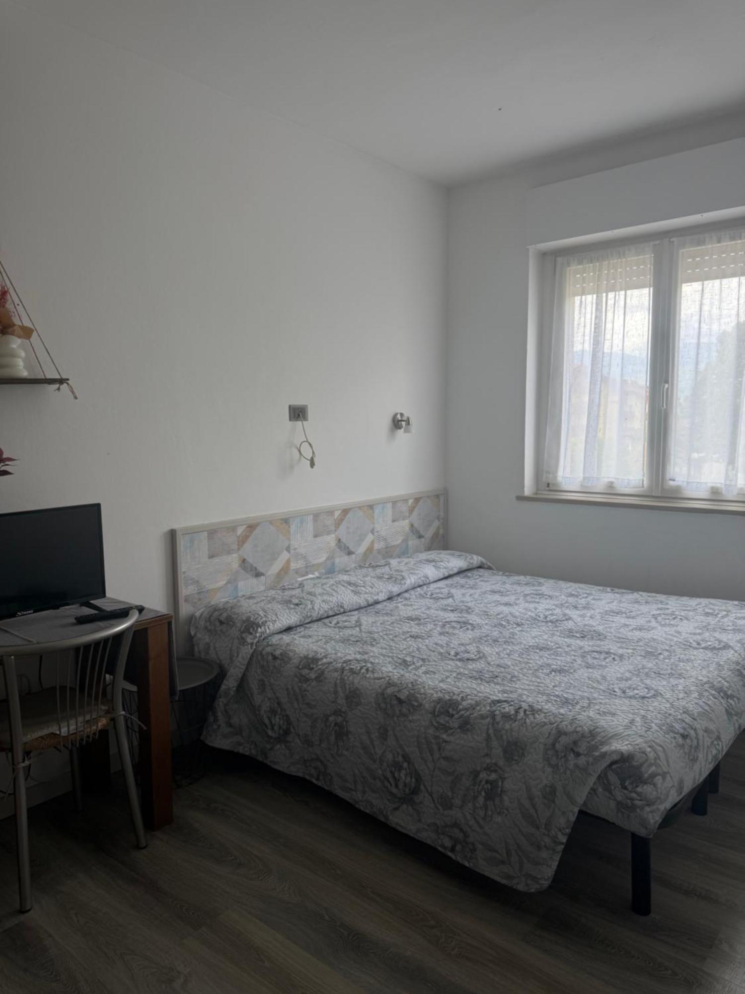 Large Single Room,1666058493:JPEG